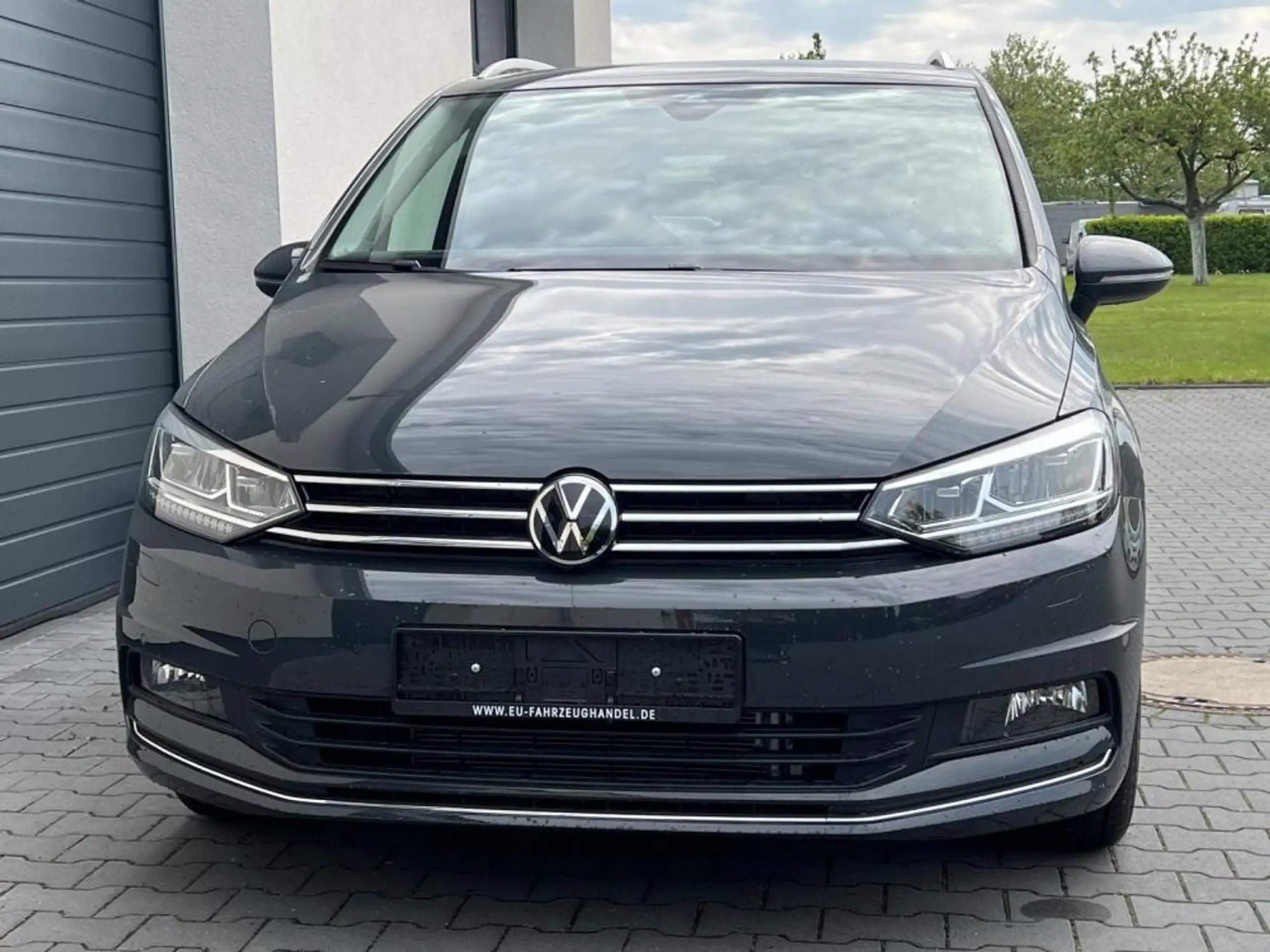 Volkswagen - Touran