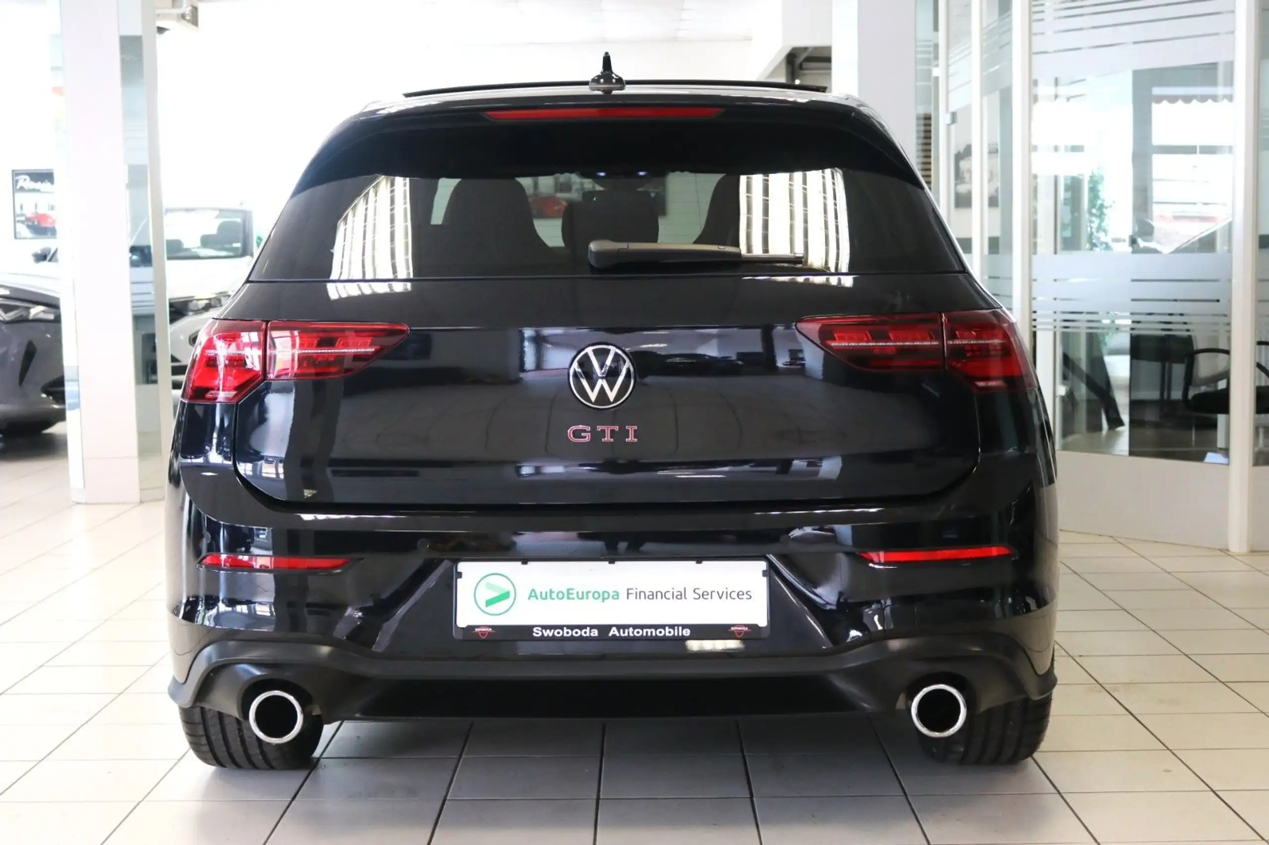 Volkswagen - Golf