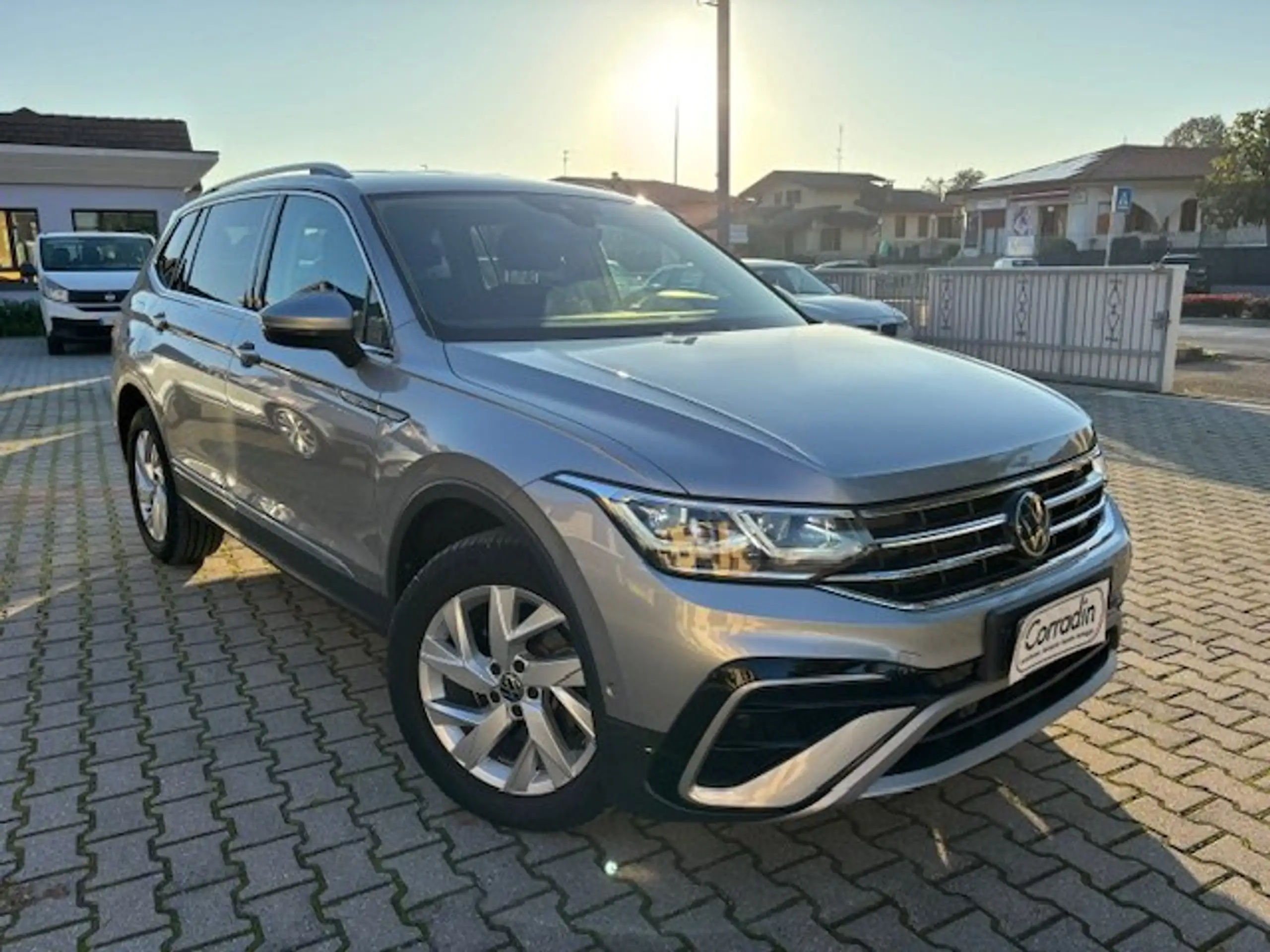 Volkswagen - Tiguan