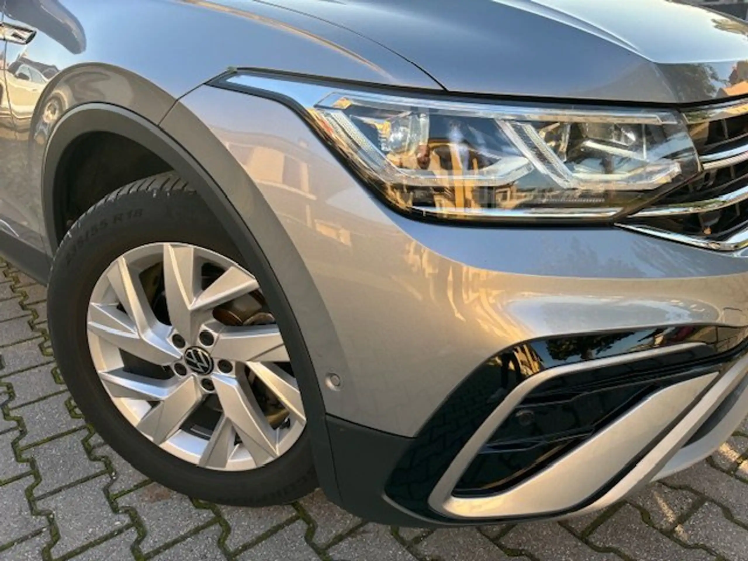 Volkswagen - Tiguan