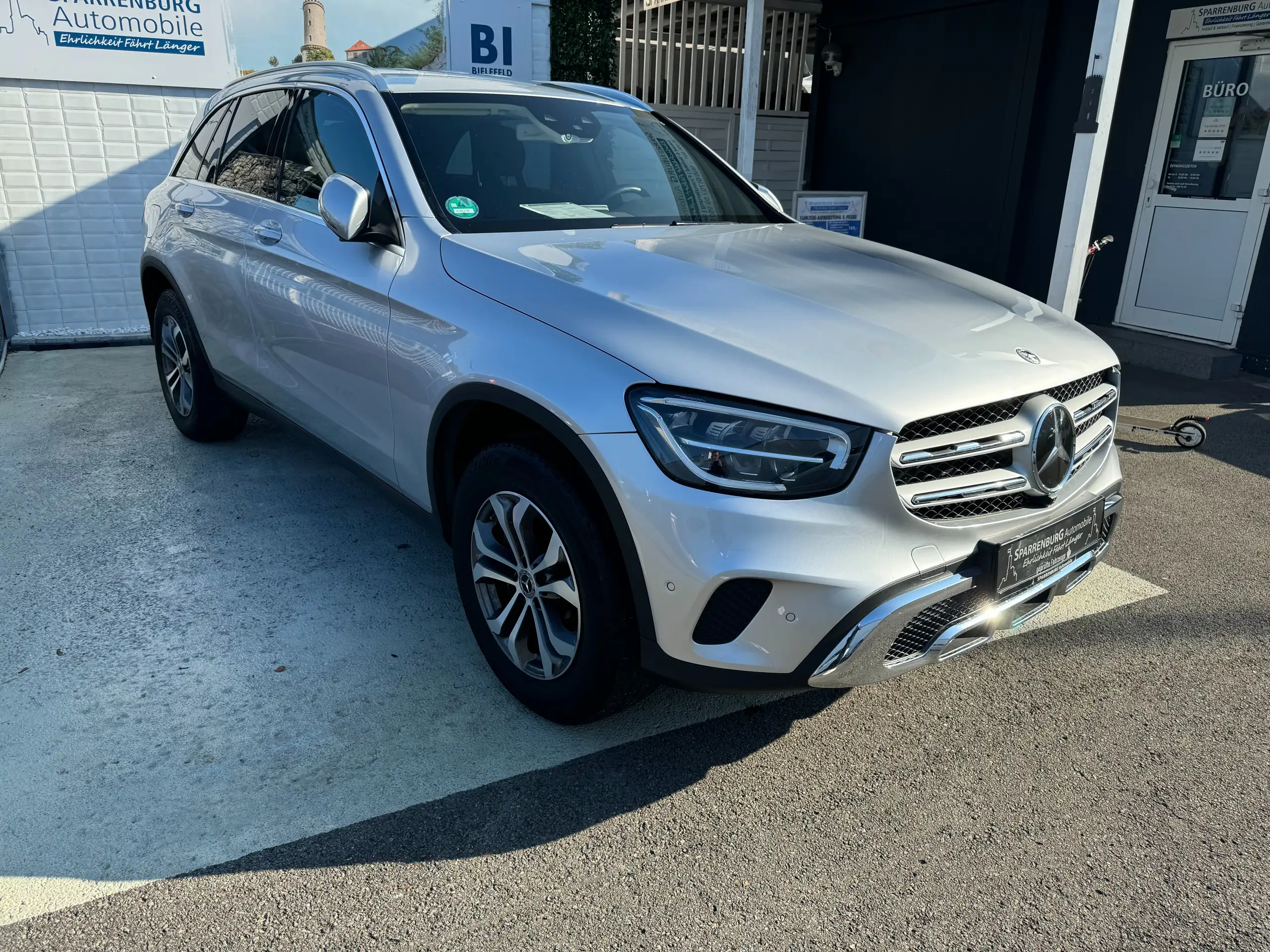 Mercedes-Benz - GLC 220