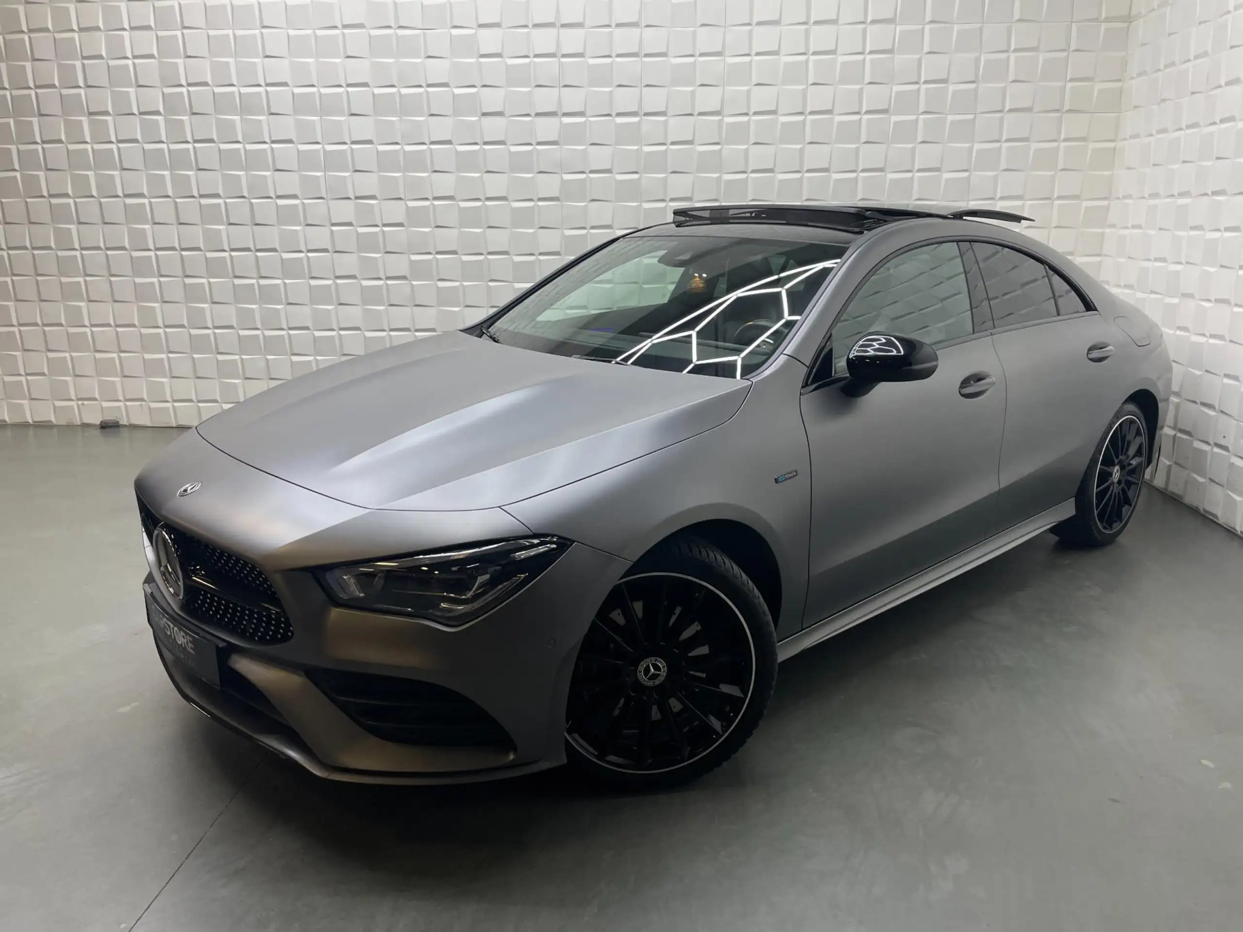 Mercedes-Benz - CLA 250