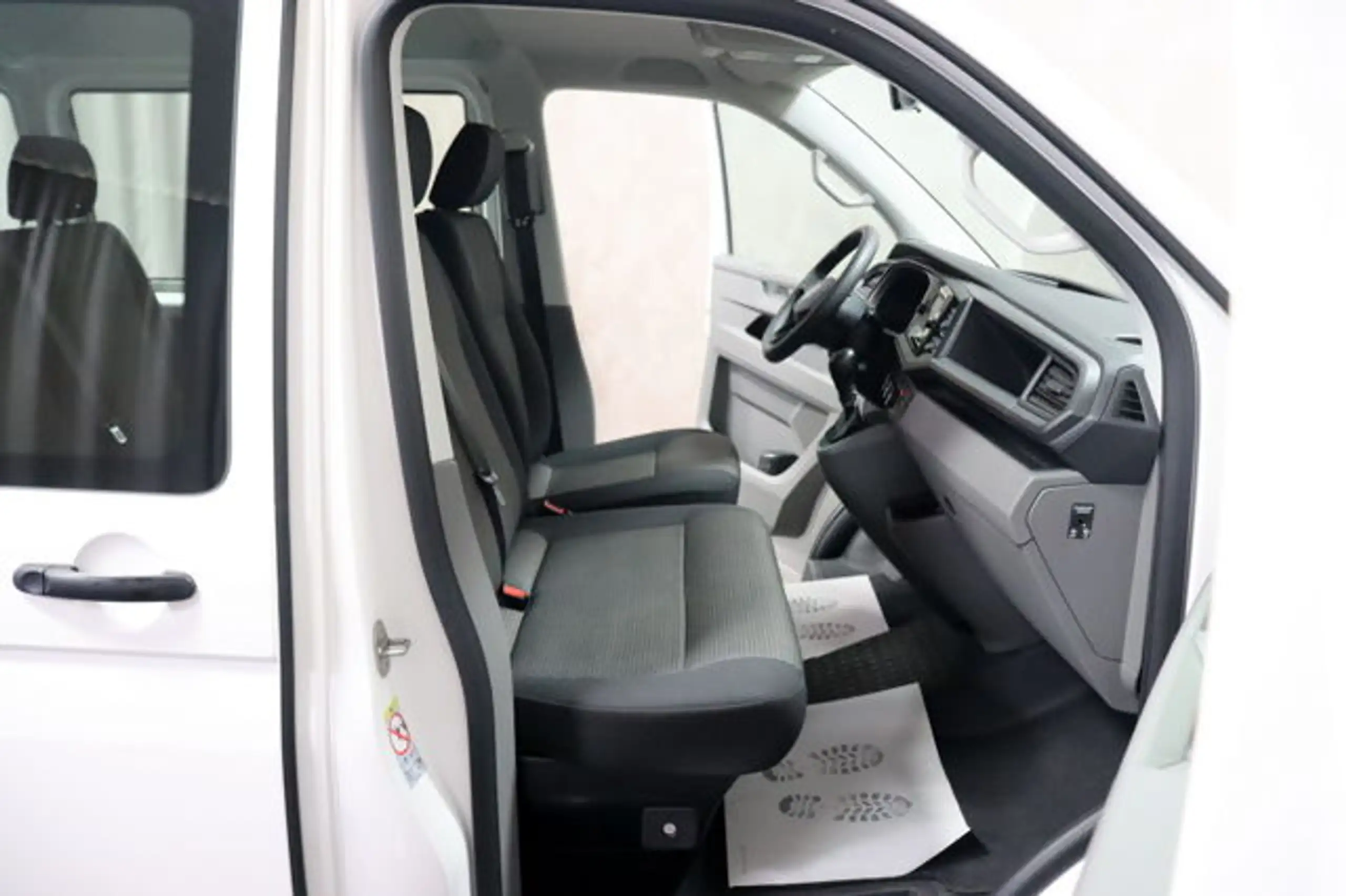 Volkswagen - T6.1 Transporter