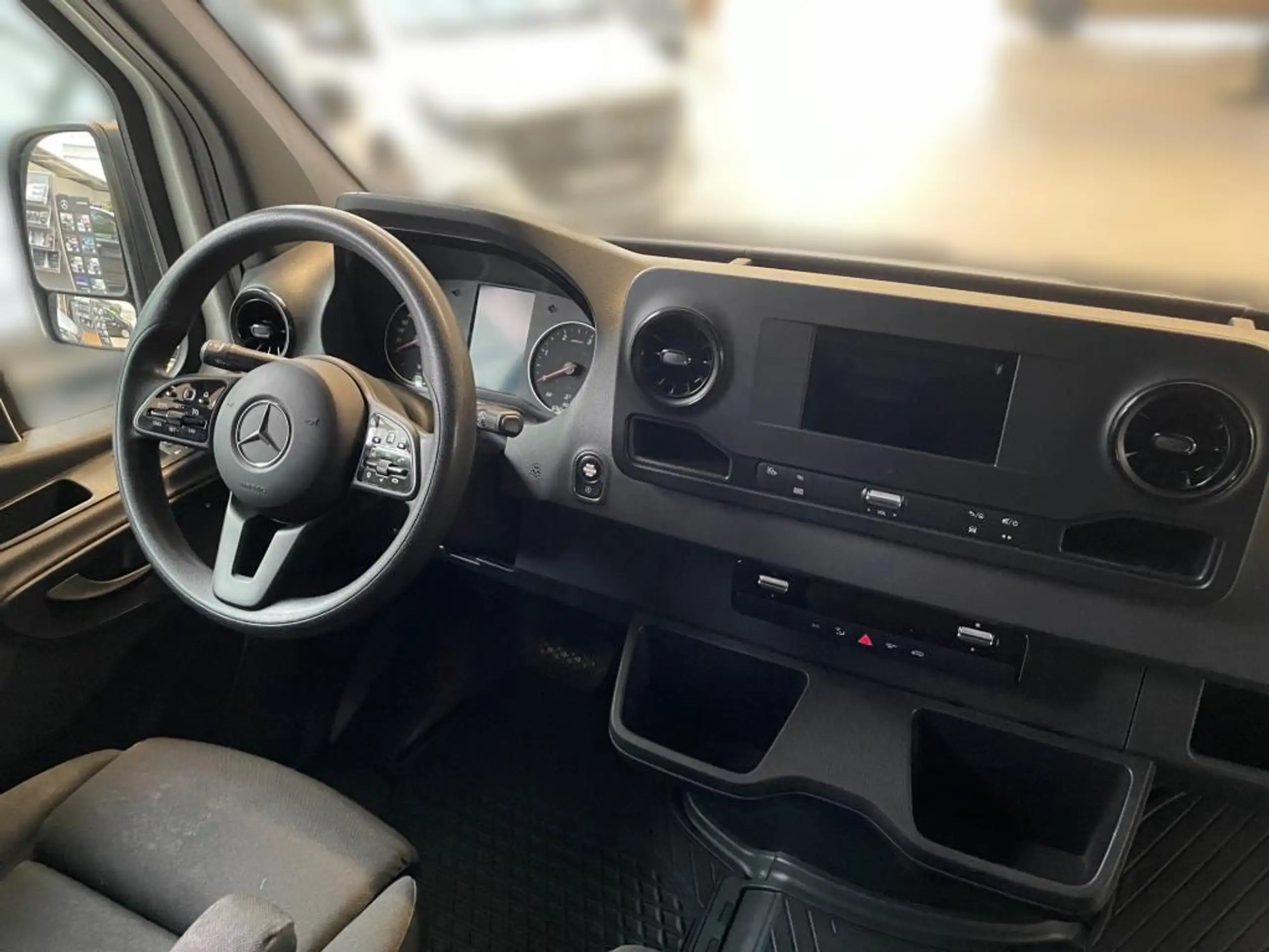 Mercedes-Benz - Sprinter