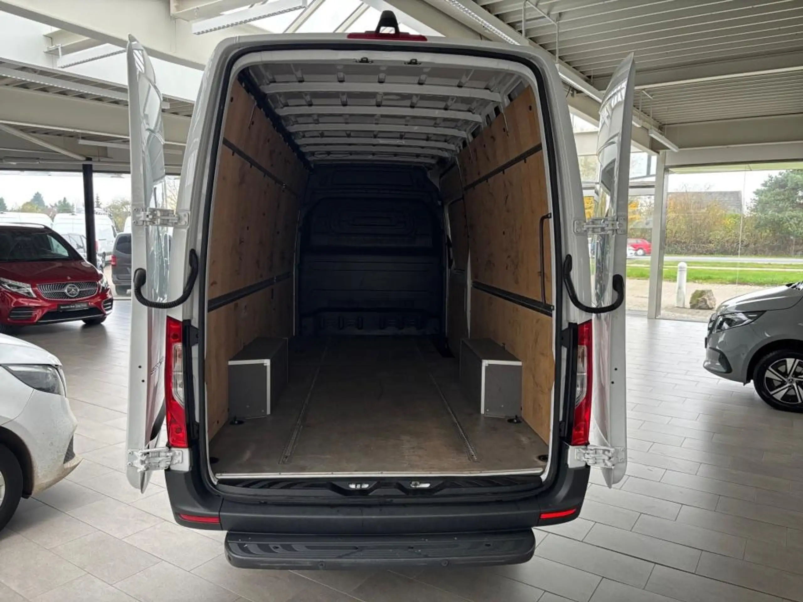 Mercedes-Benz - Sprinter