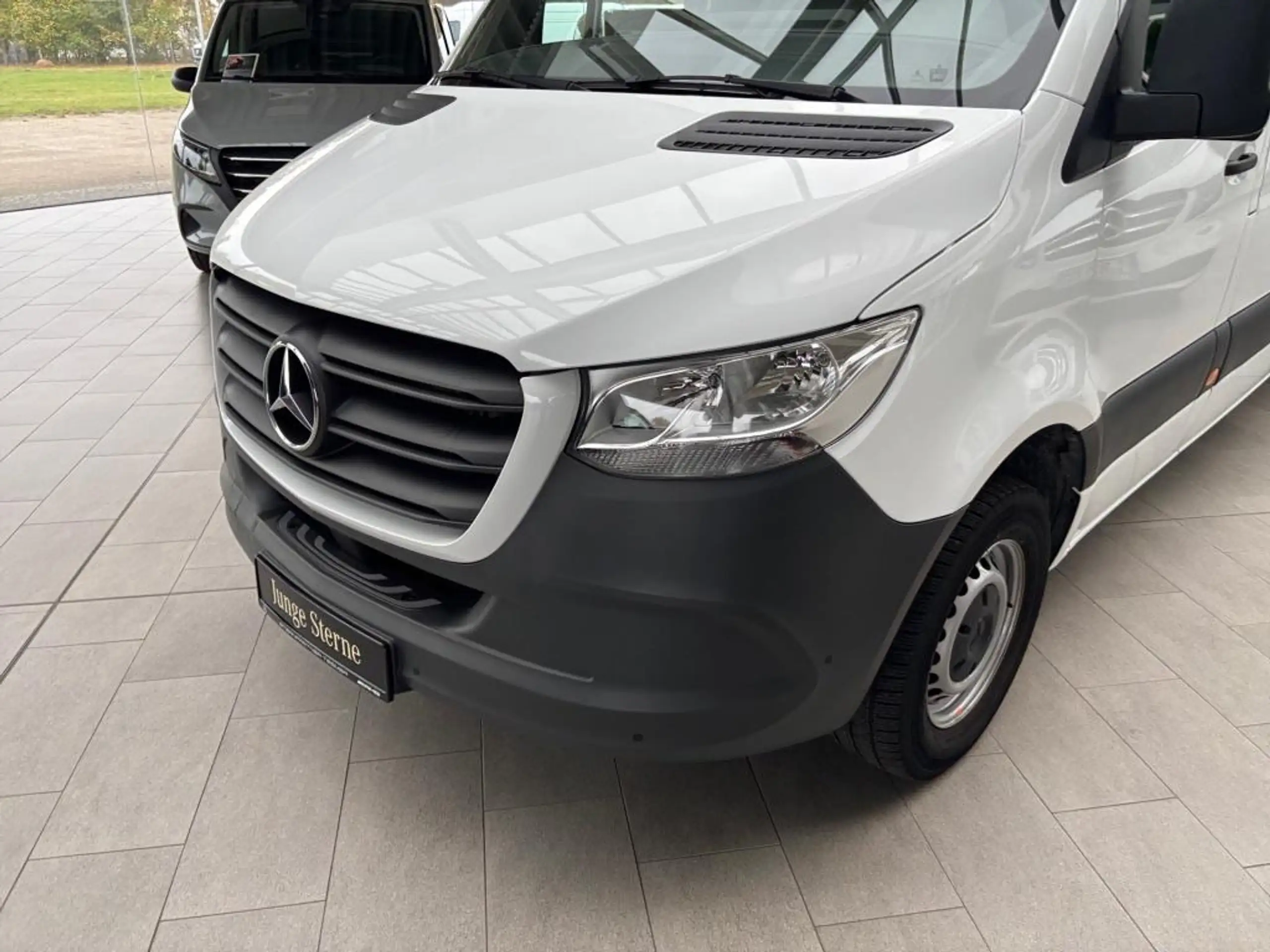 Mercedes-Benz - Sprinter