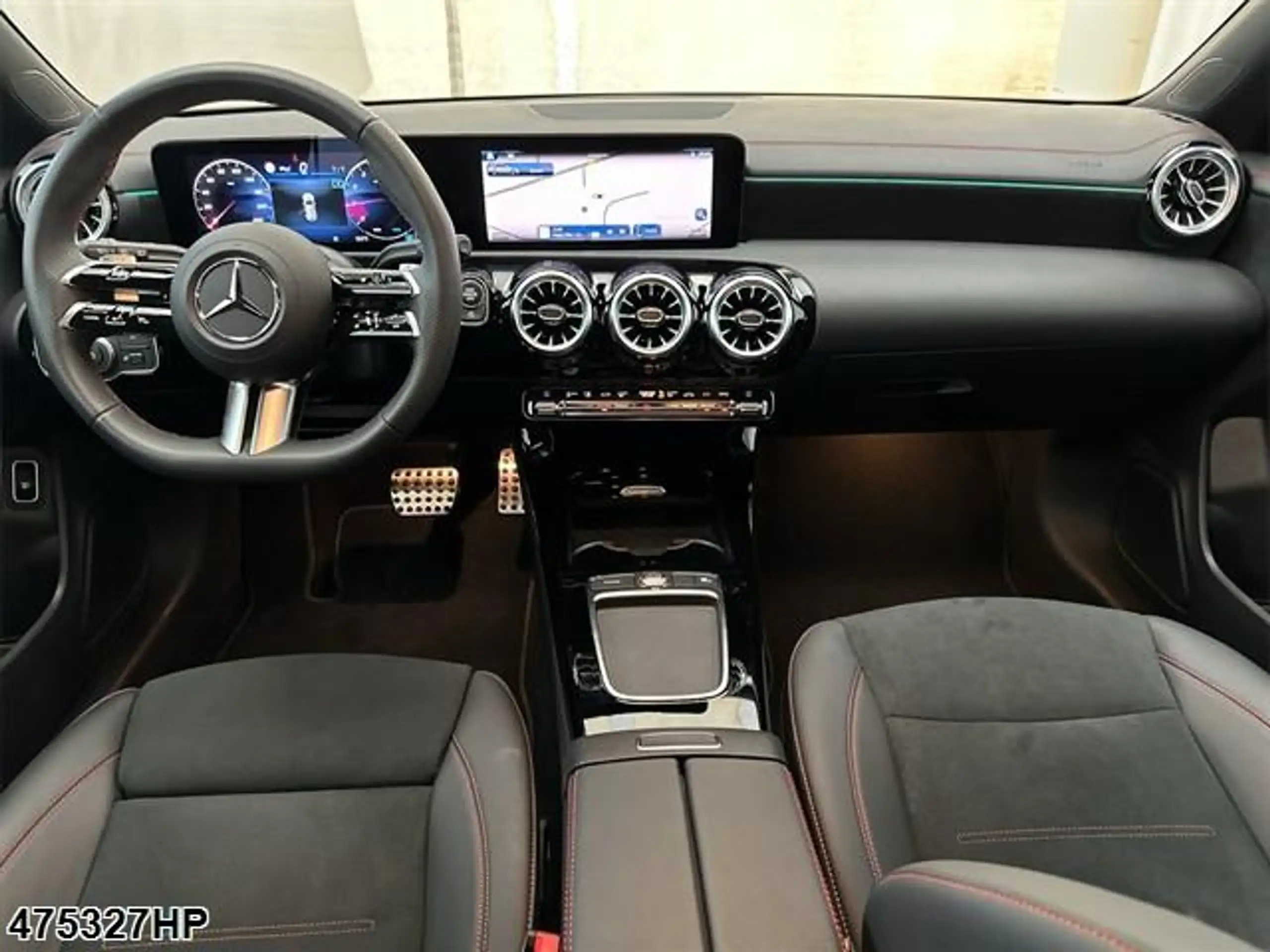 Mercedes-Benz - CLA 200