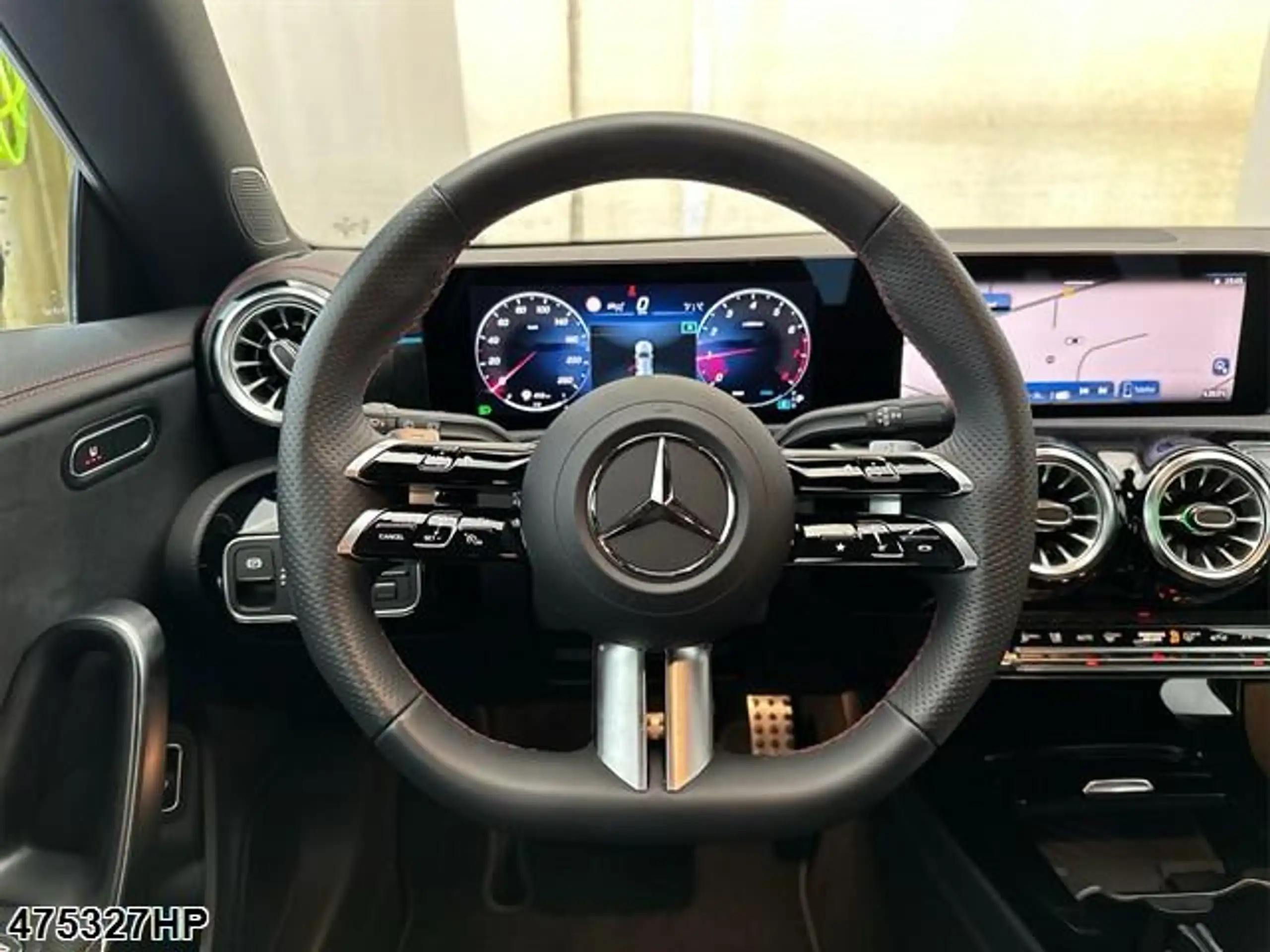 Mercedes-Benz - CLA 200