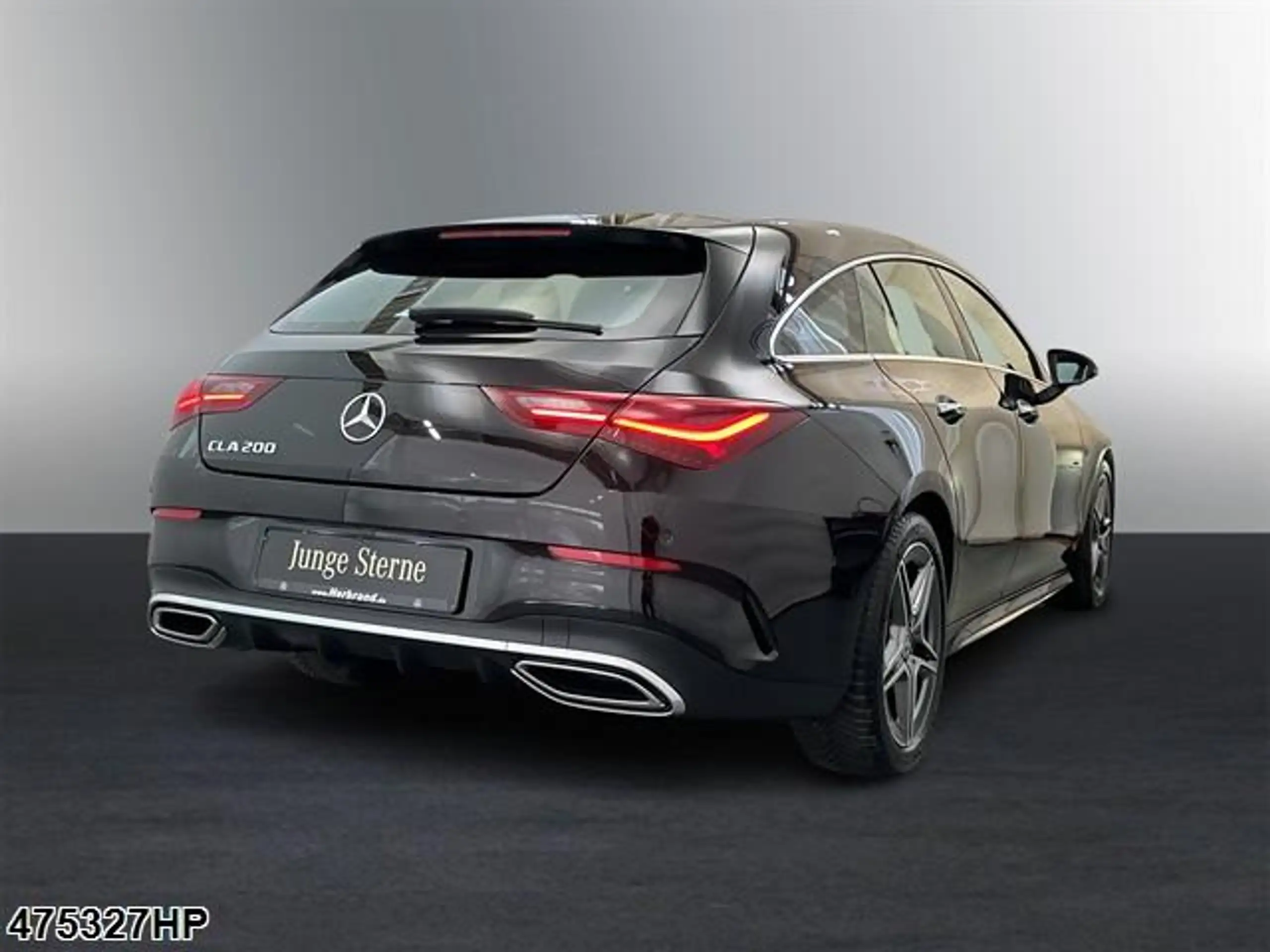 Mercedes-Benz - CLA 200