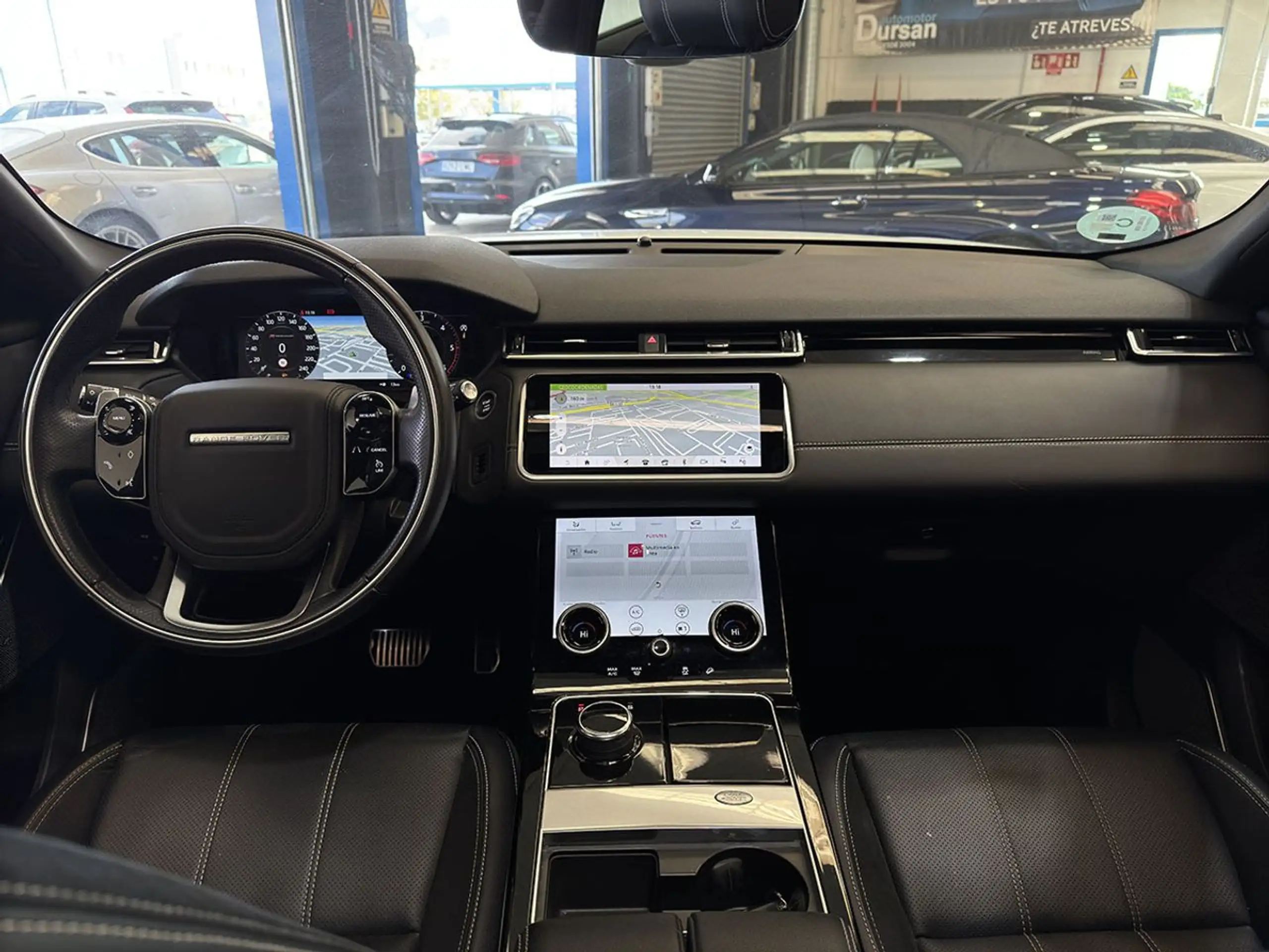 Land Rover - Range Rover Velar