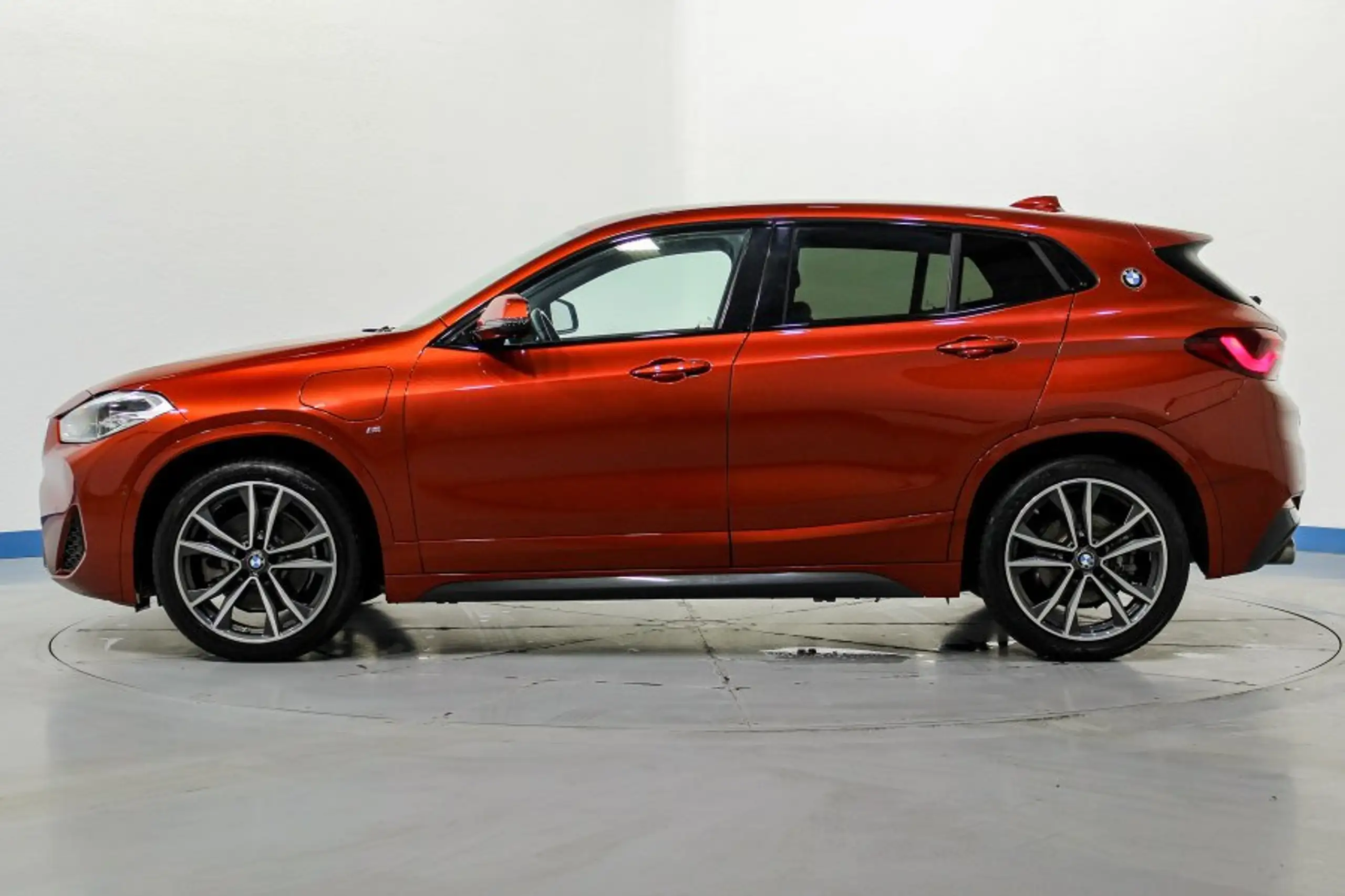 BMW - X2