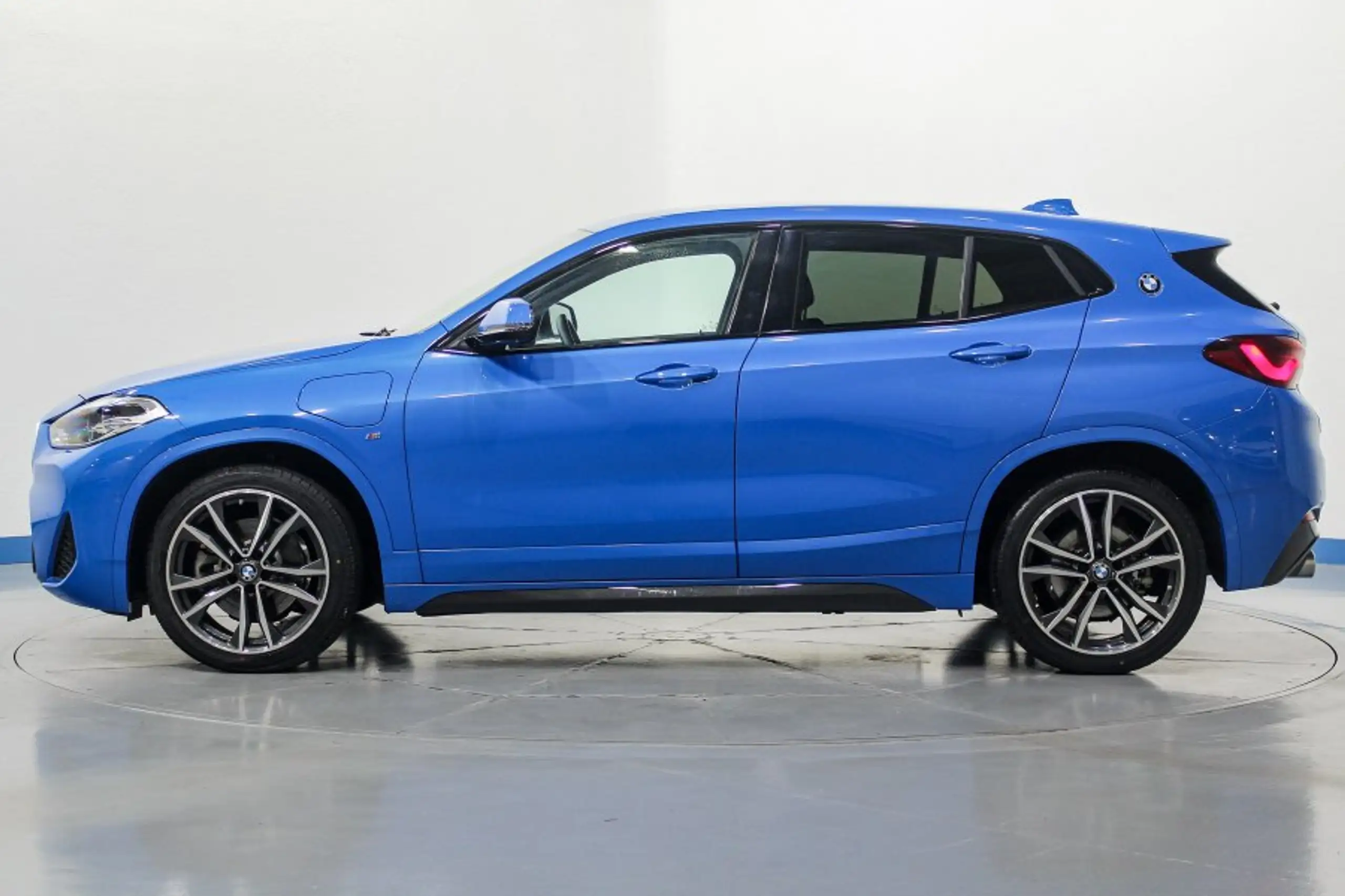 BMW - X2