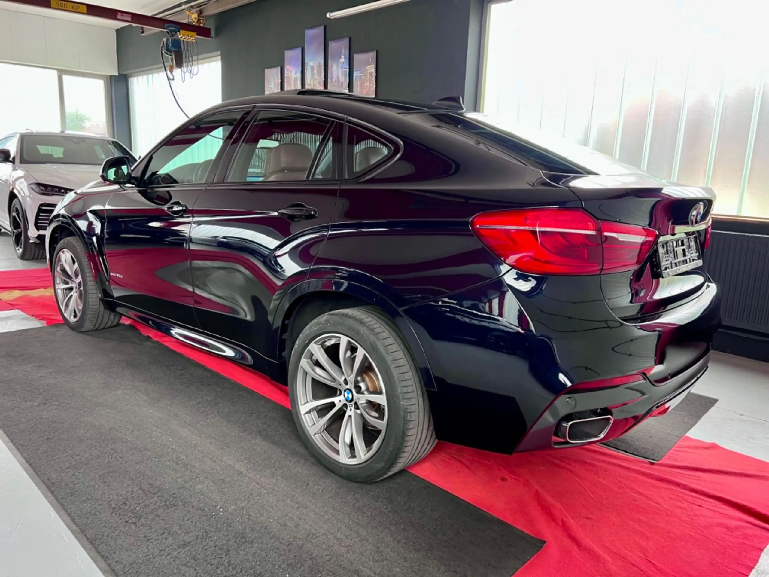 BMW - X6