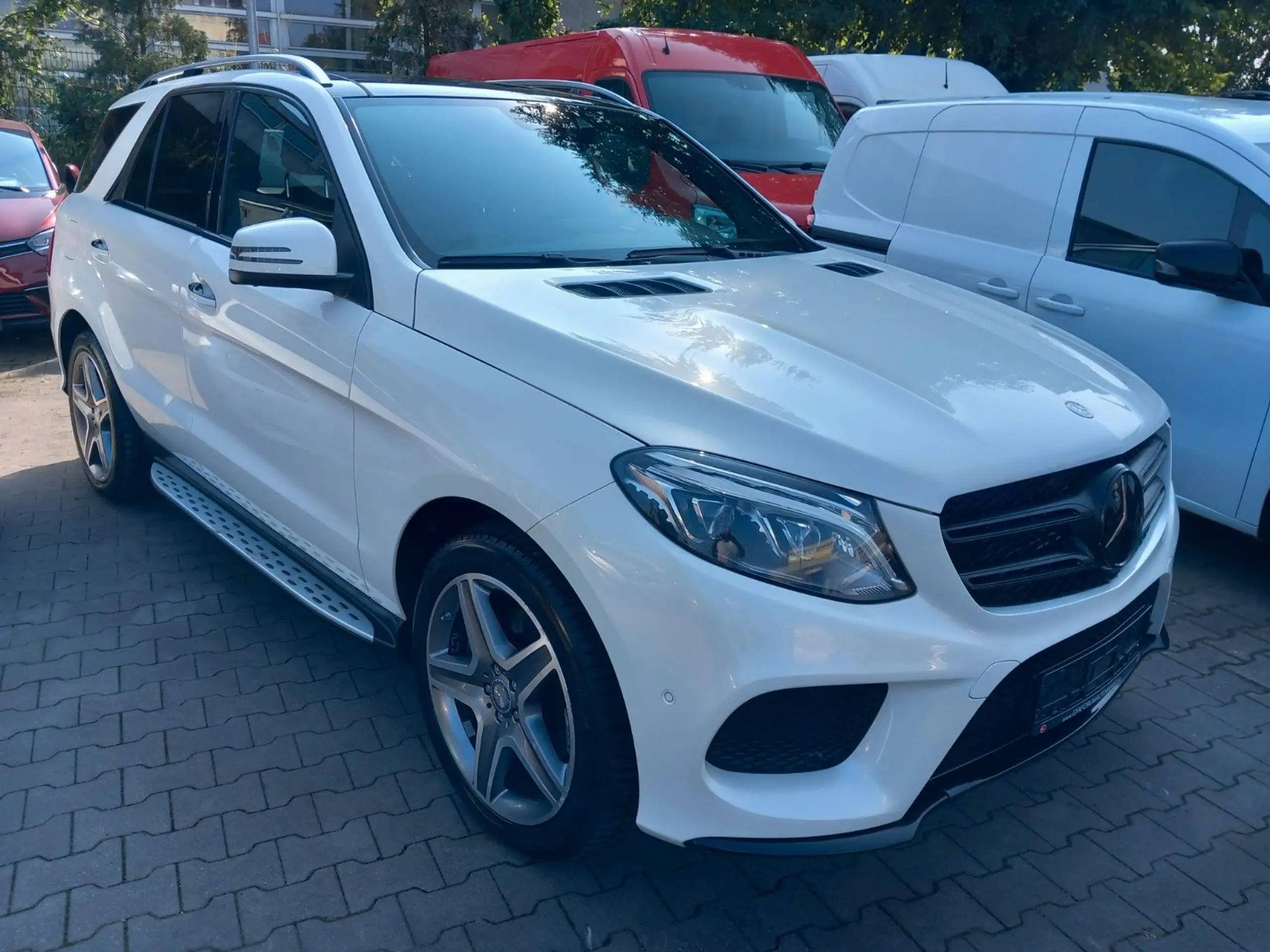 Mercedes-Benz - GLE 350