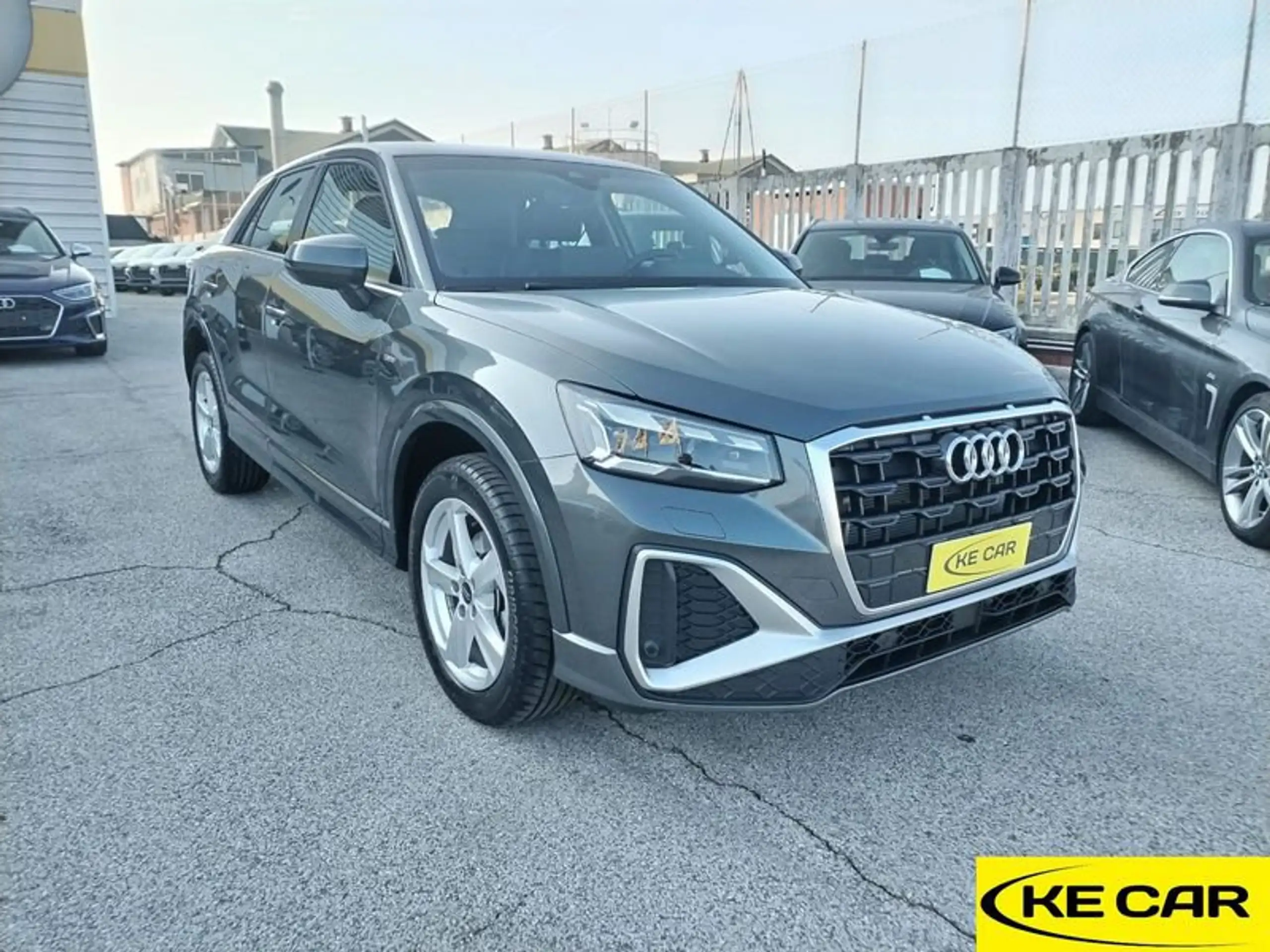 Audi - Q2