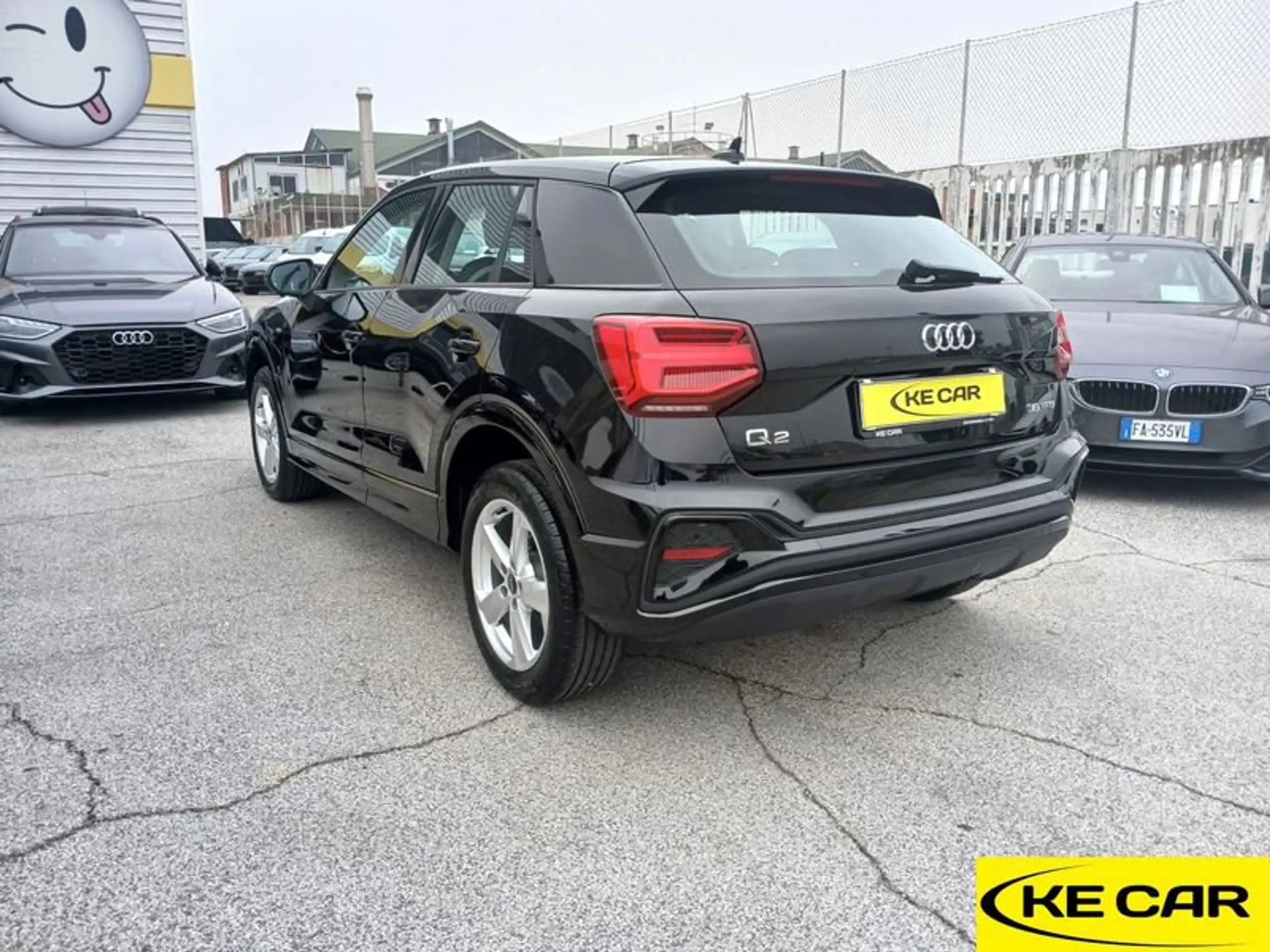 Audi - Q2