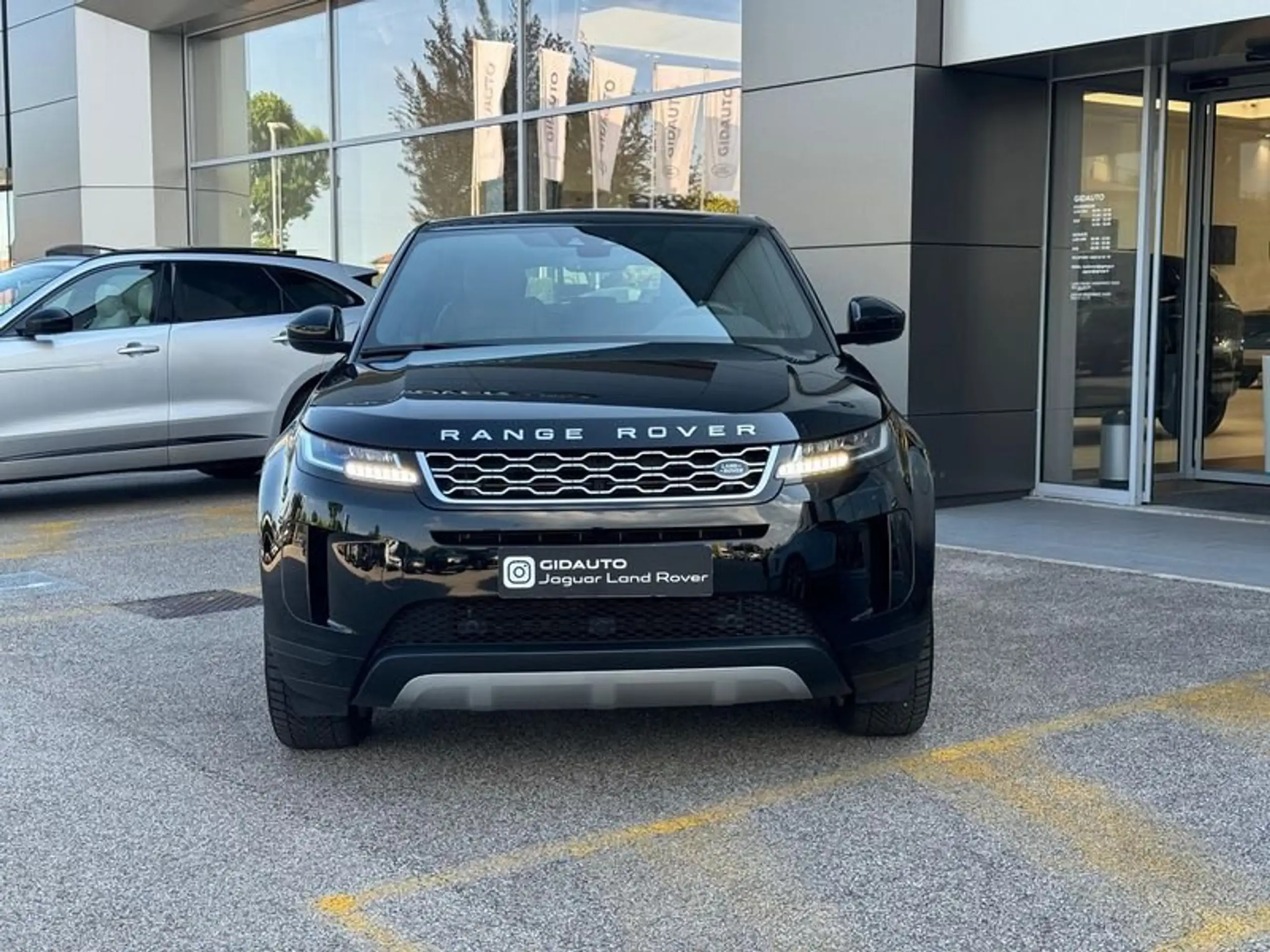 Land Rover - Range Rover Evoque