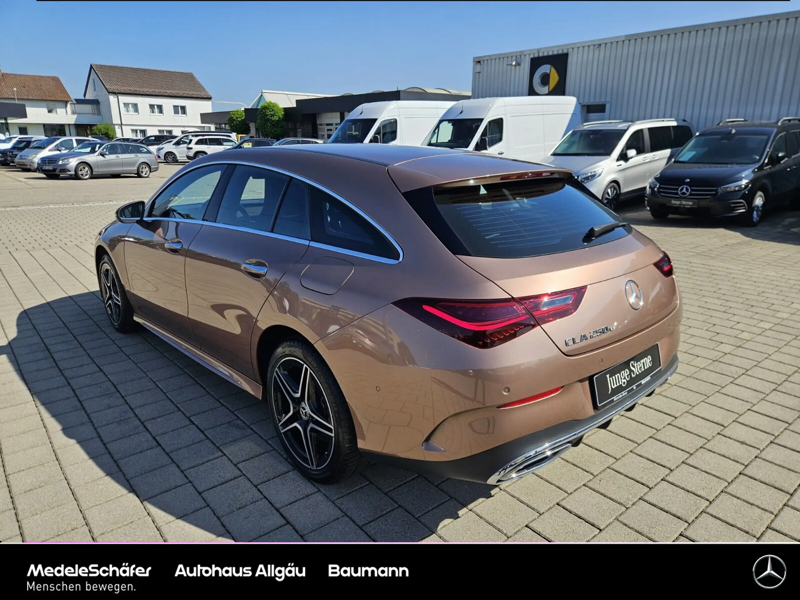 Mercedes-Benz - CLA 250