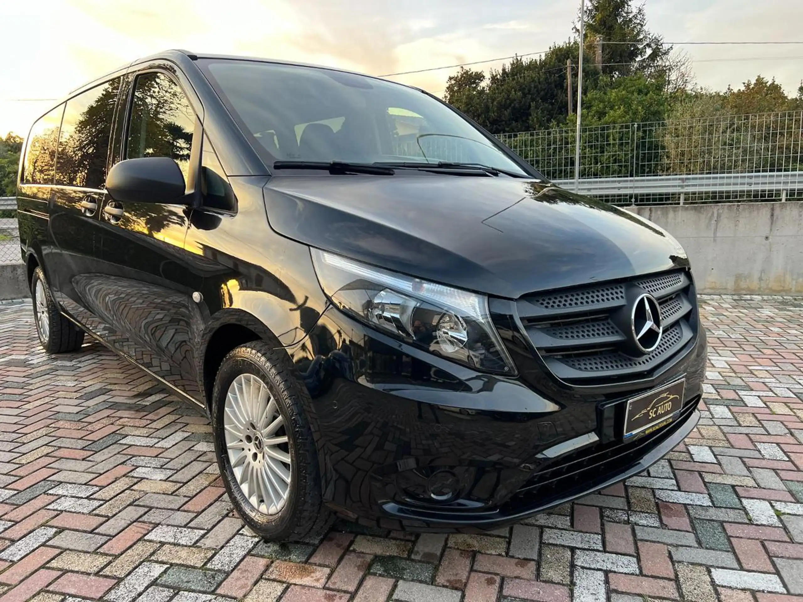 Mercedes-Benz - Vito