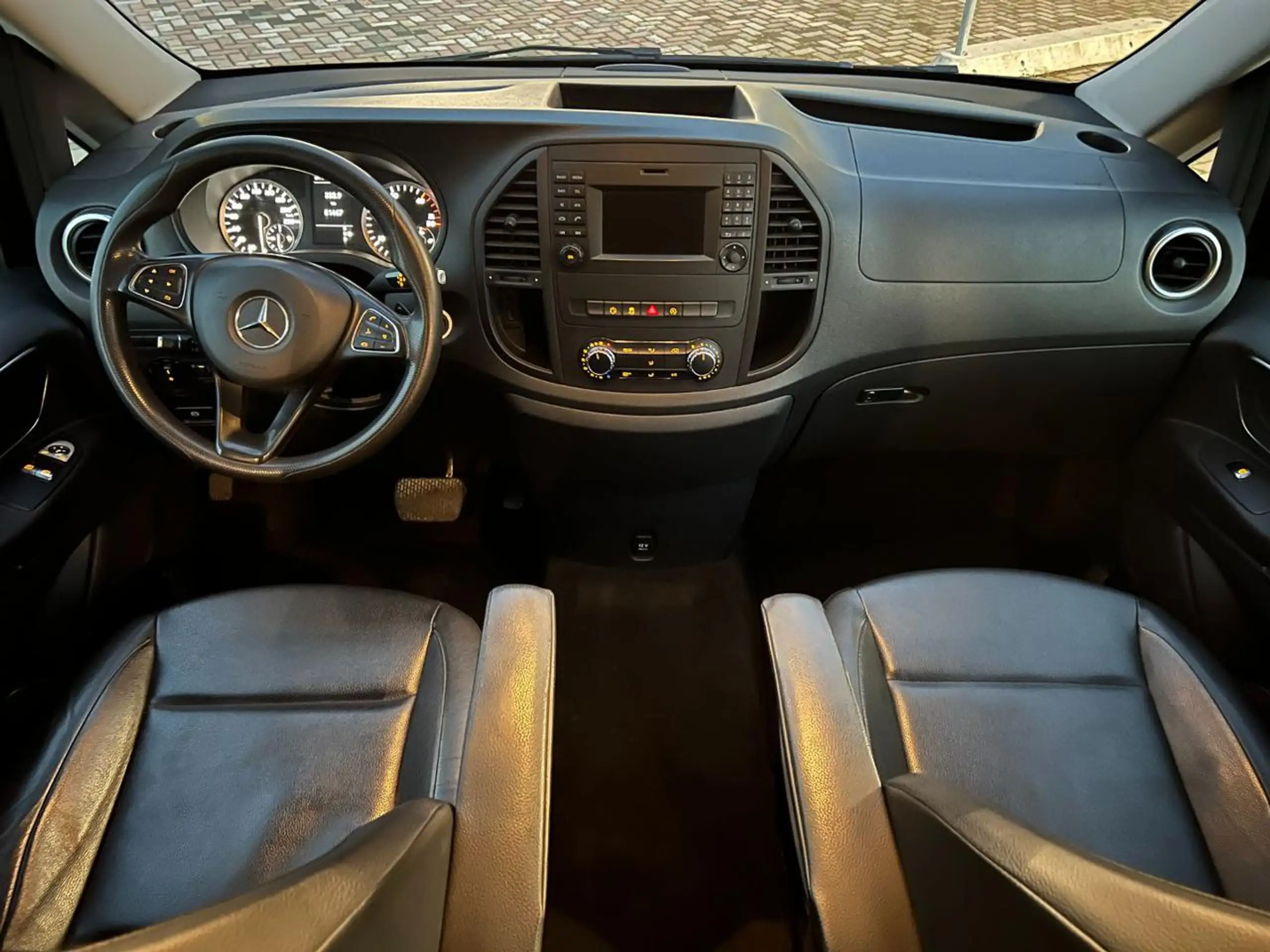 Mercedes-Benz - Vito