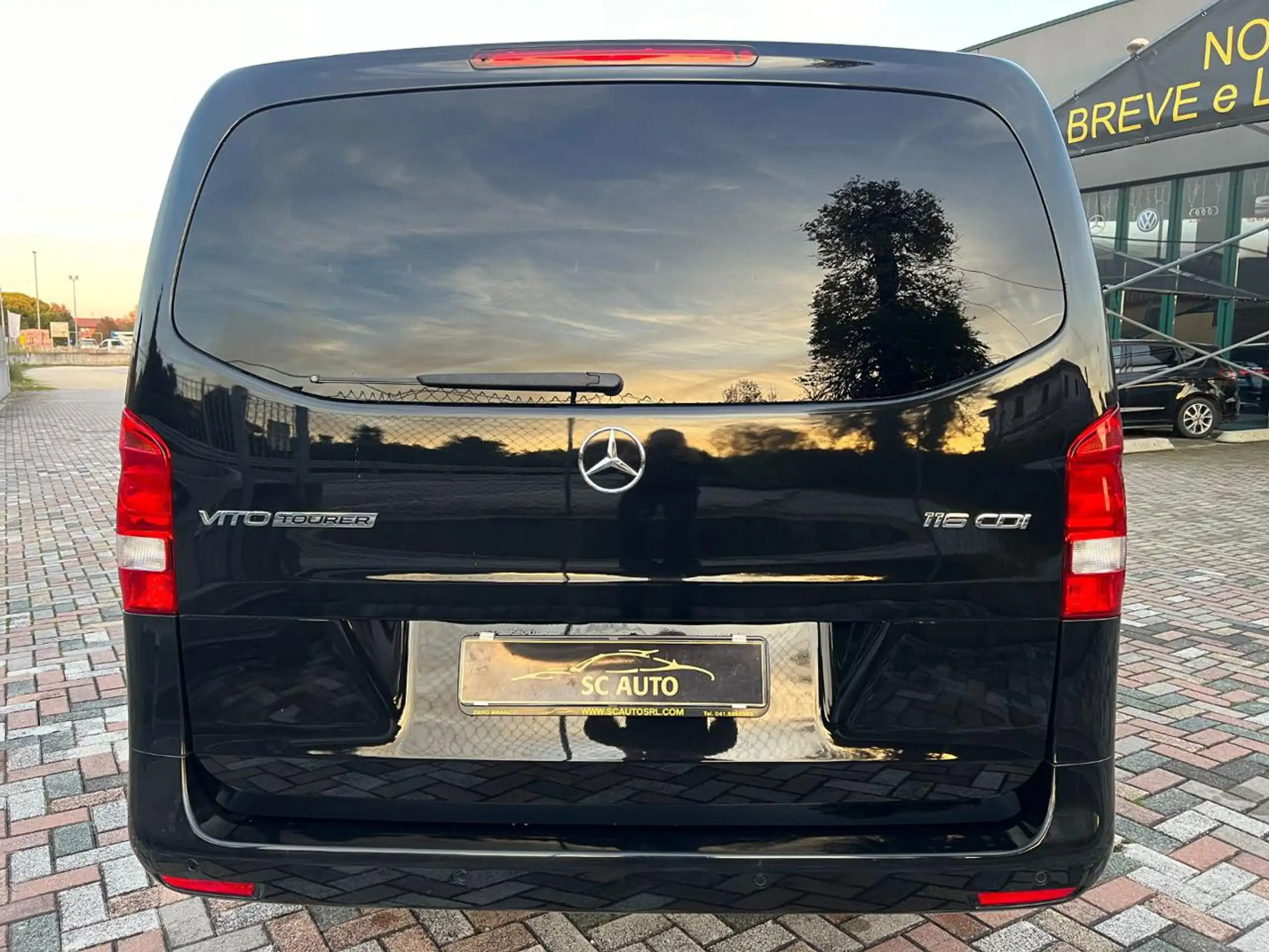 Mercedes-Benz - Vito