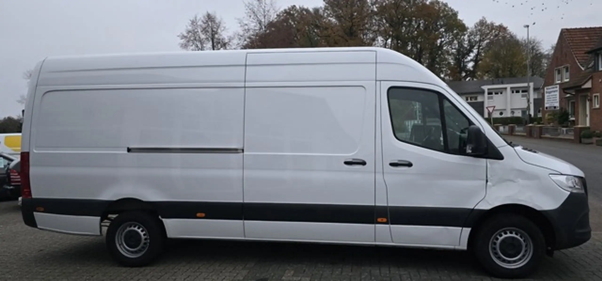 Mercedes-Benz - Sprinter