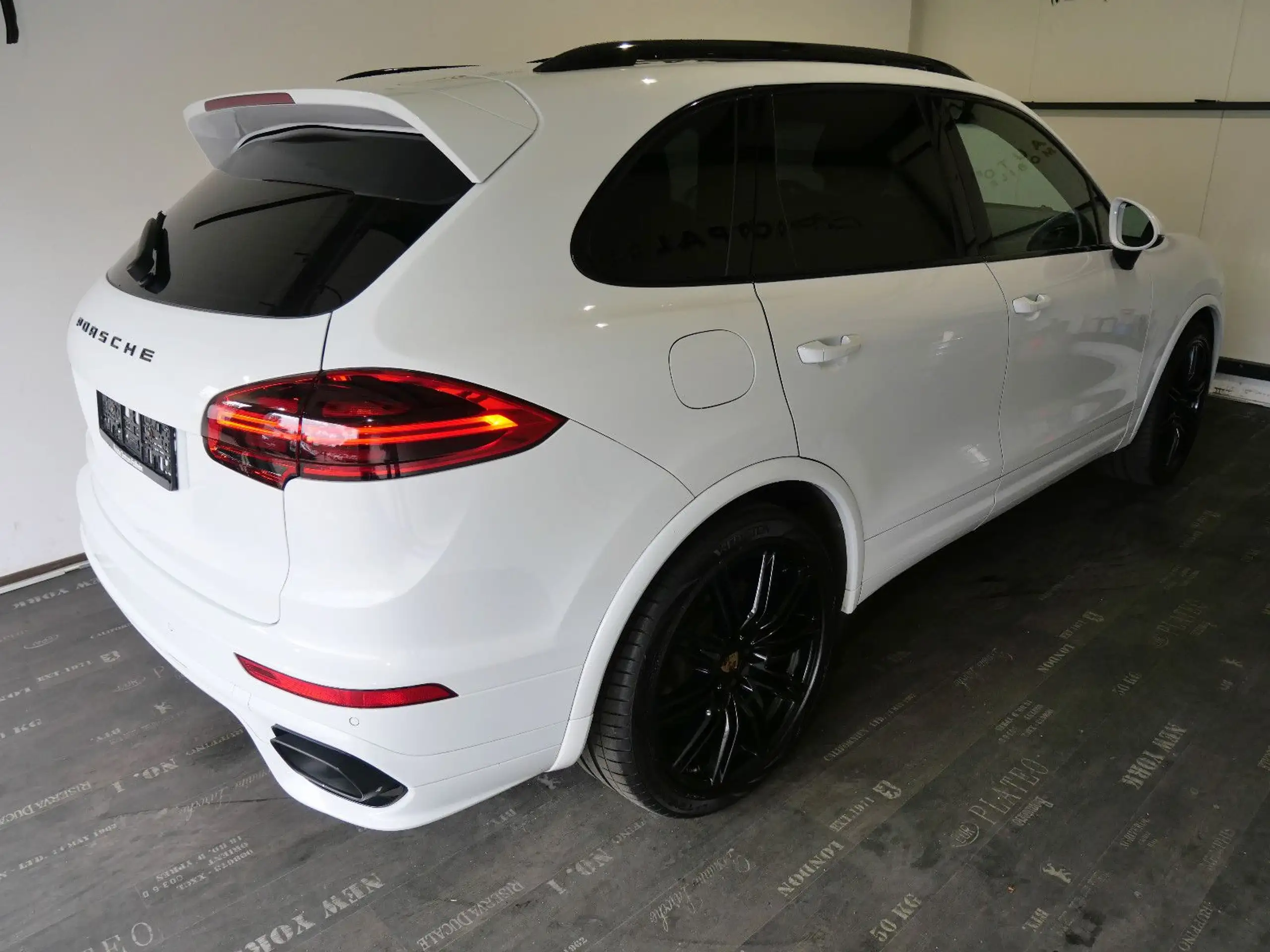 Porsche - Cayenne