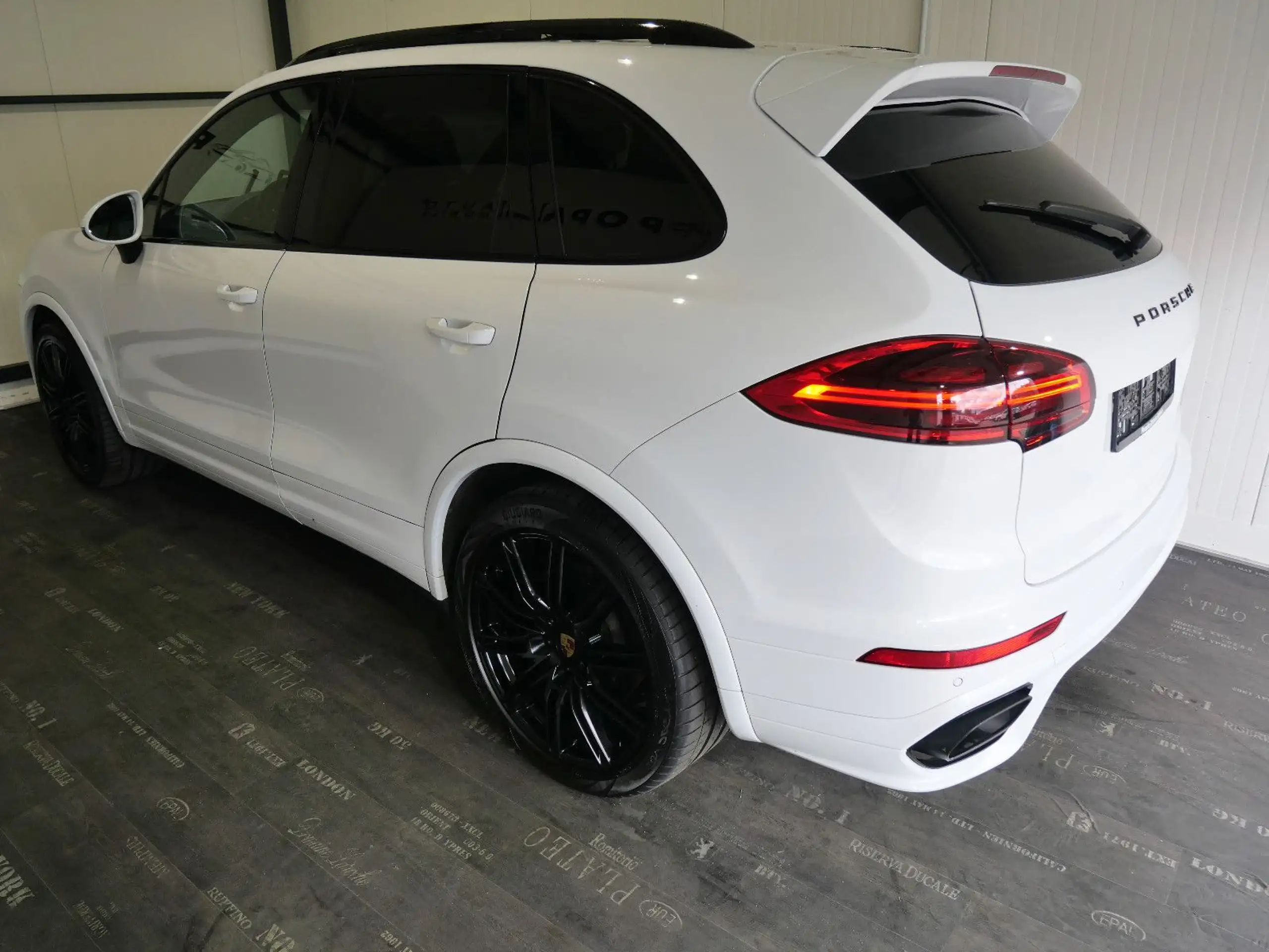 Porsche - Cayenne