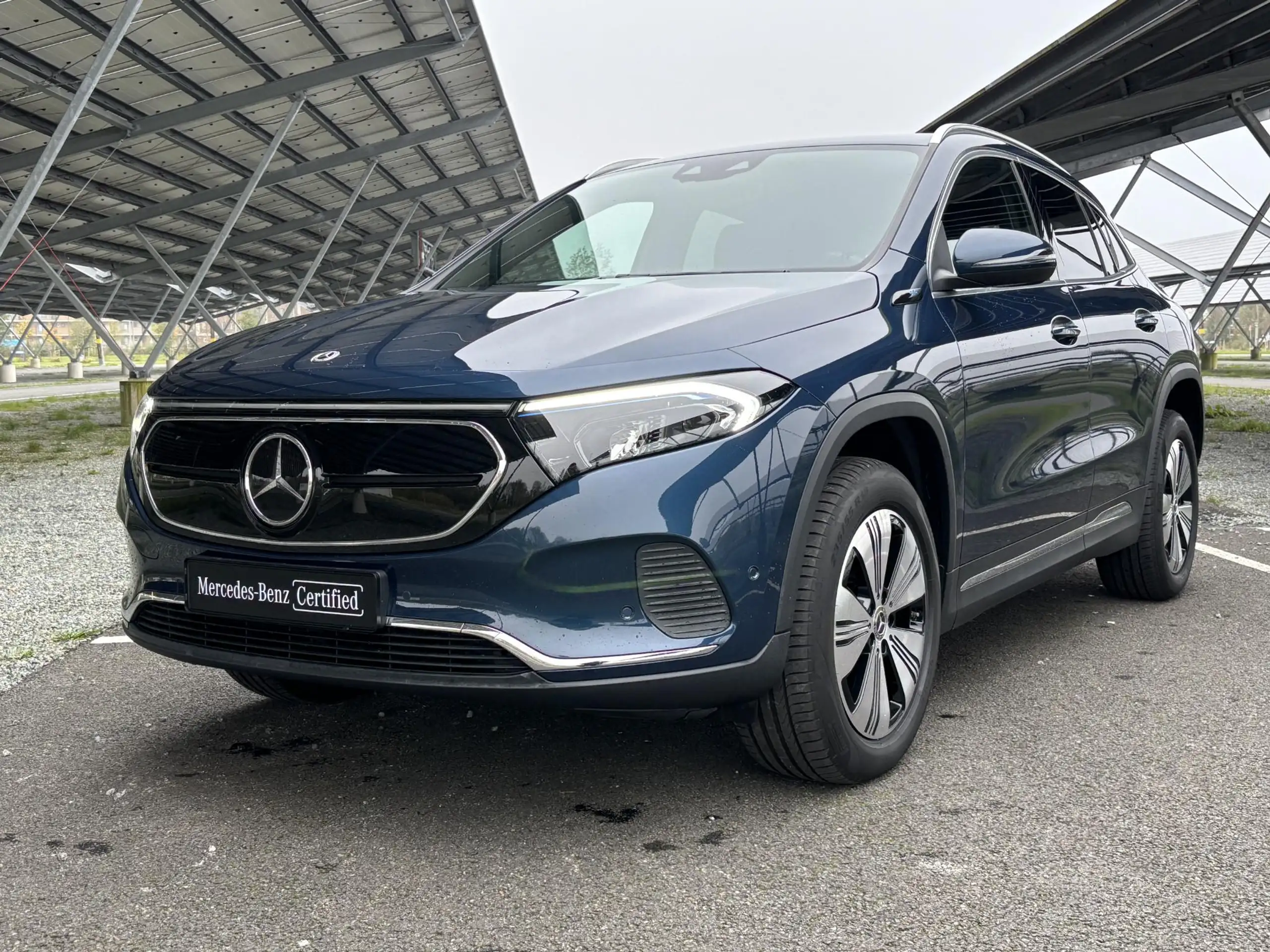 Mercedes-Benz - EQA 250