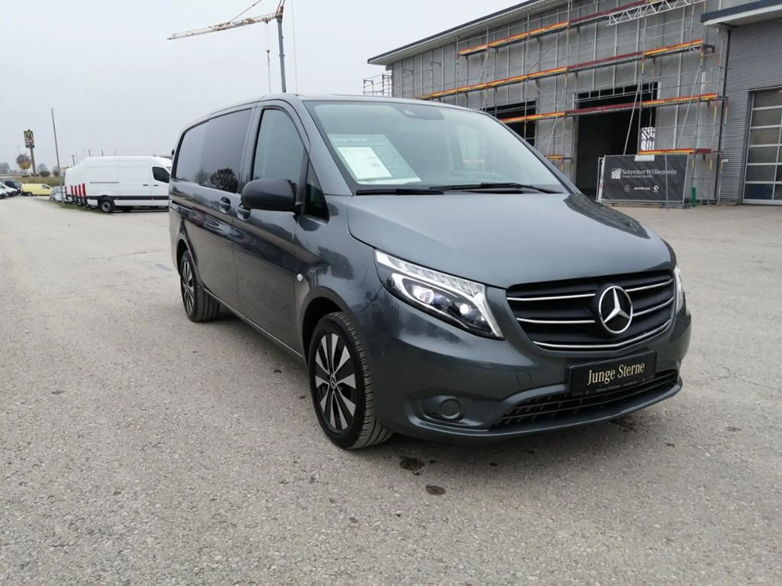 Mercedes-Benz - Vito