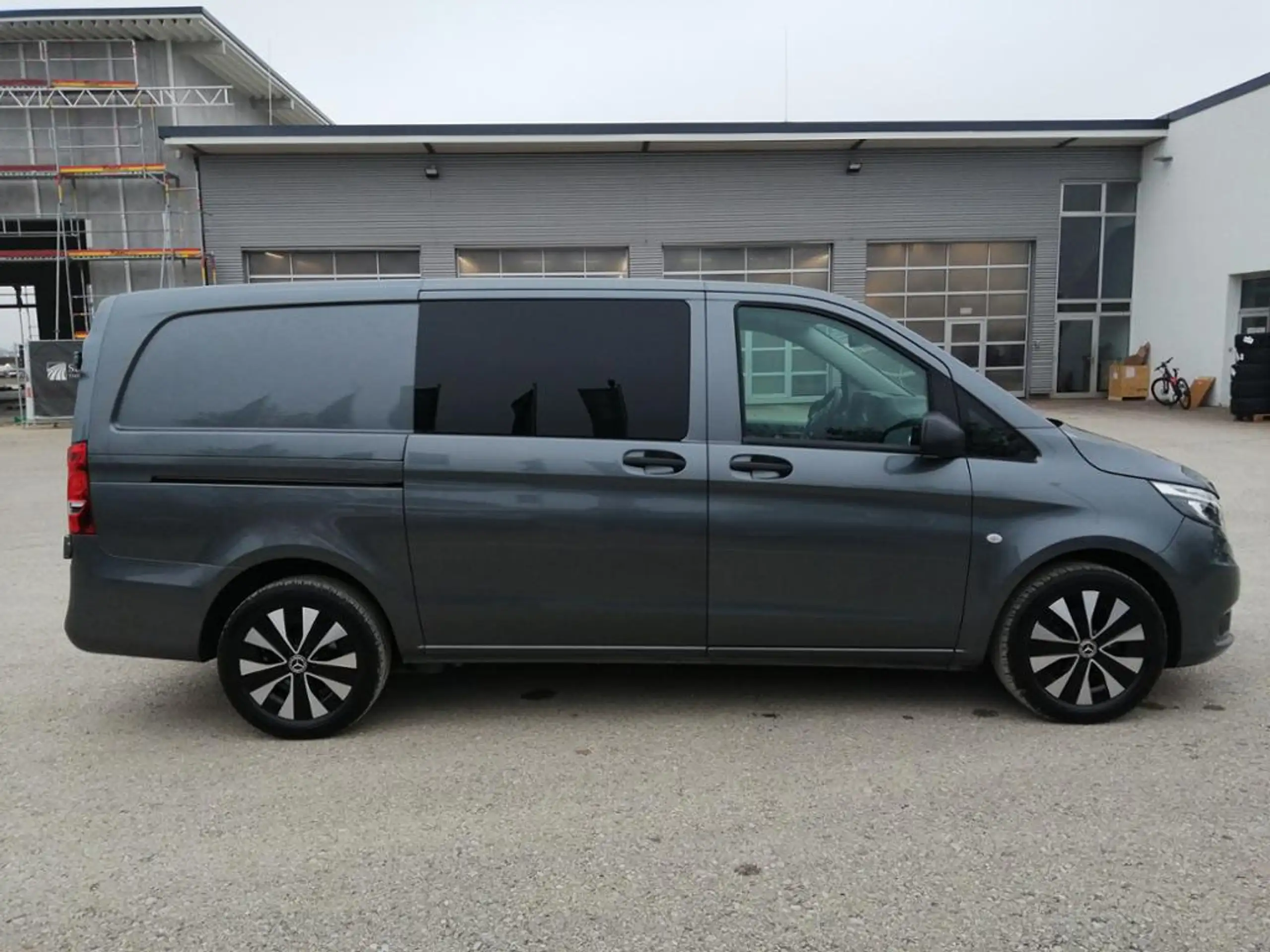 Mercedes-Benz - Vito