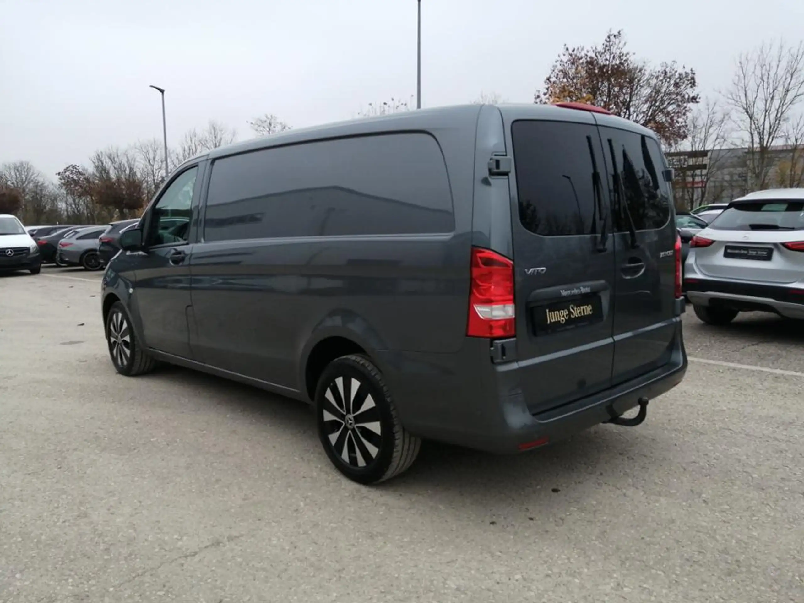 Mercedes-Benz - Vito