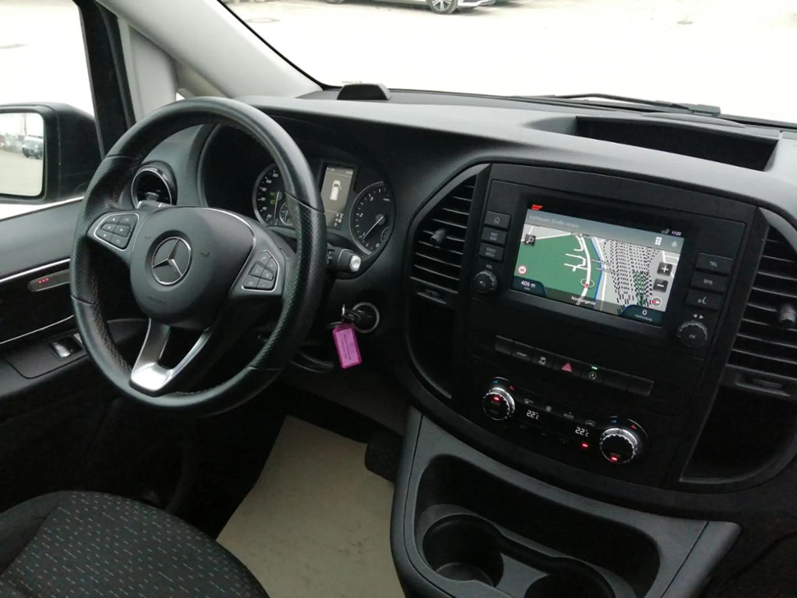 Mercedes-Benz - Vito