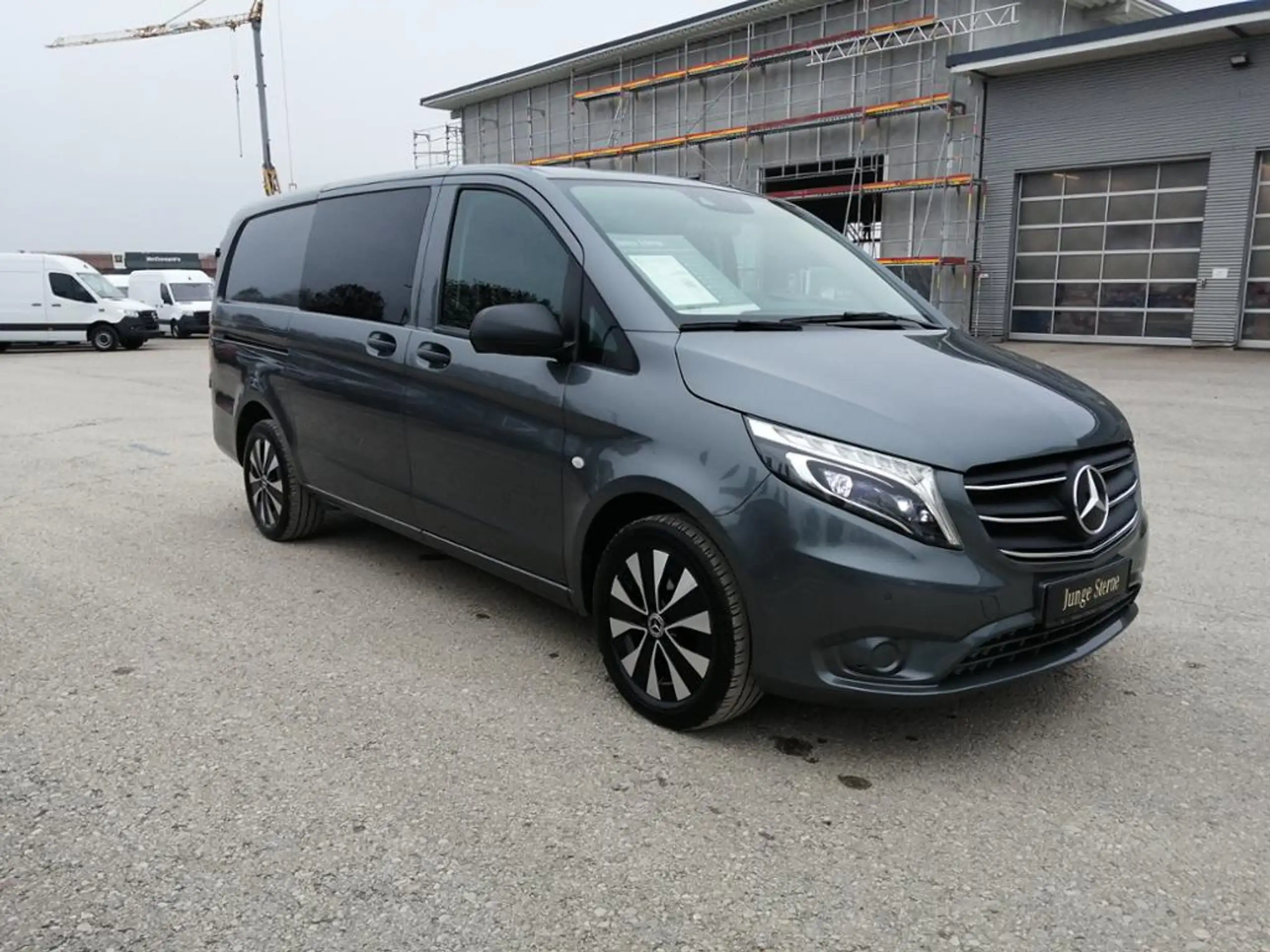 Mercedes-Benz - Vito