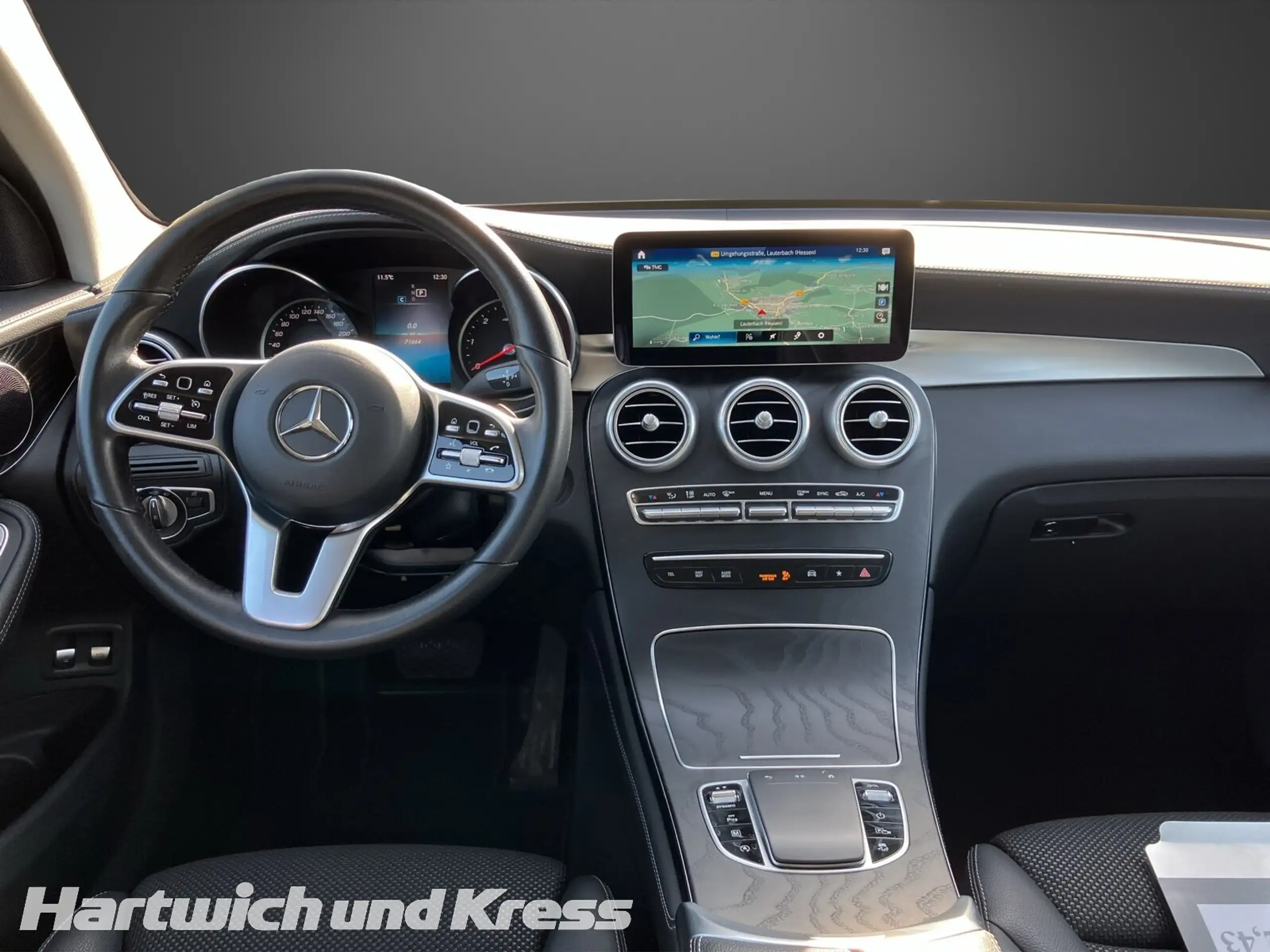 Mercedes-Benz - GLC 220