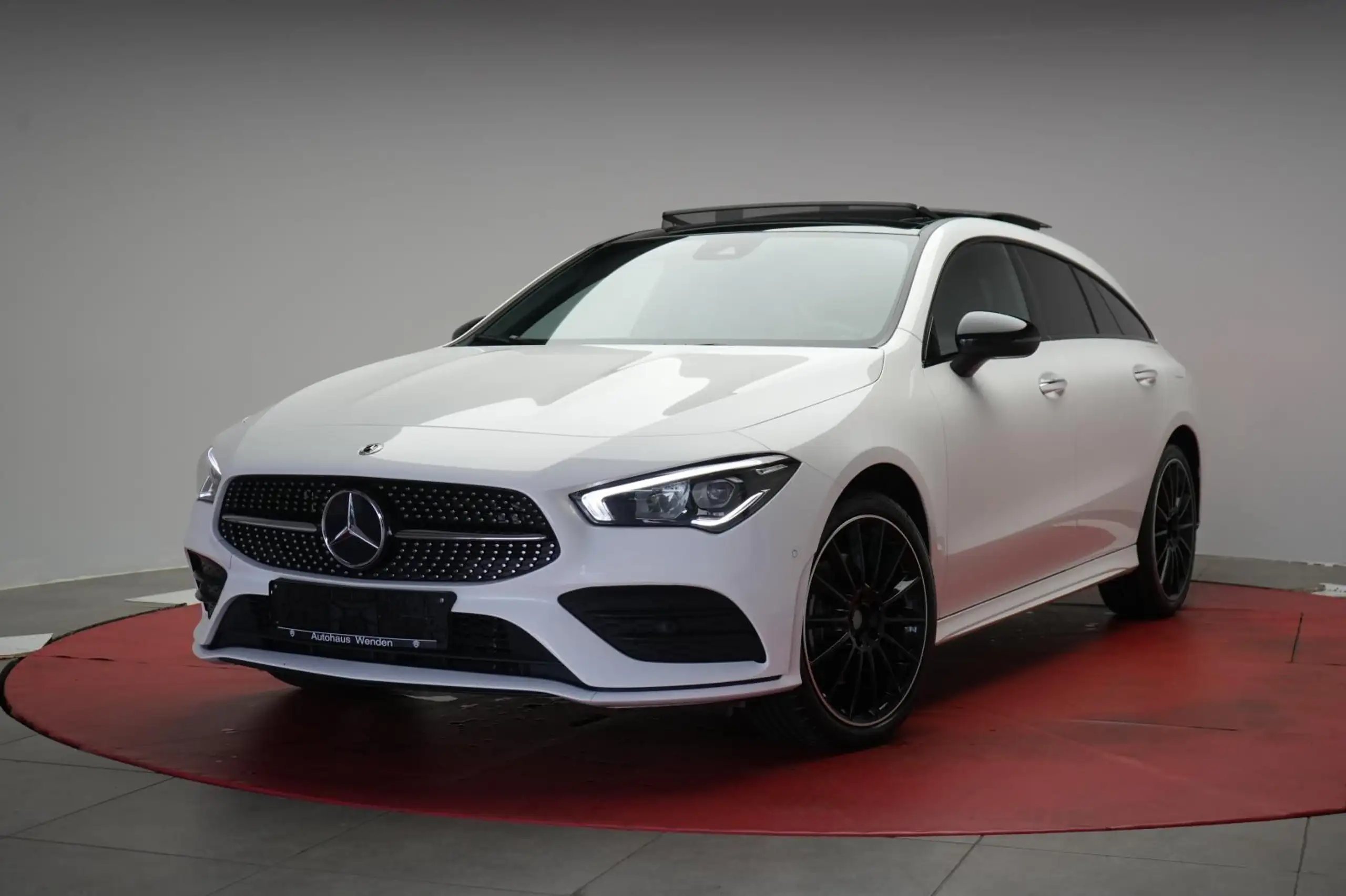 Mercedes-Benz - CLA 250