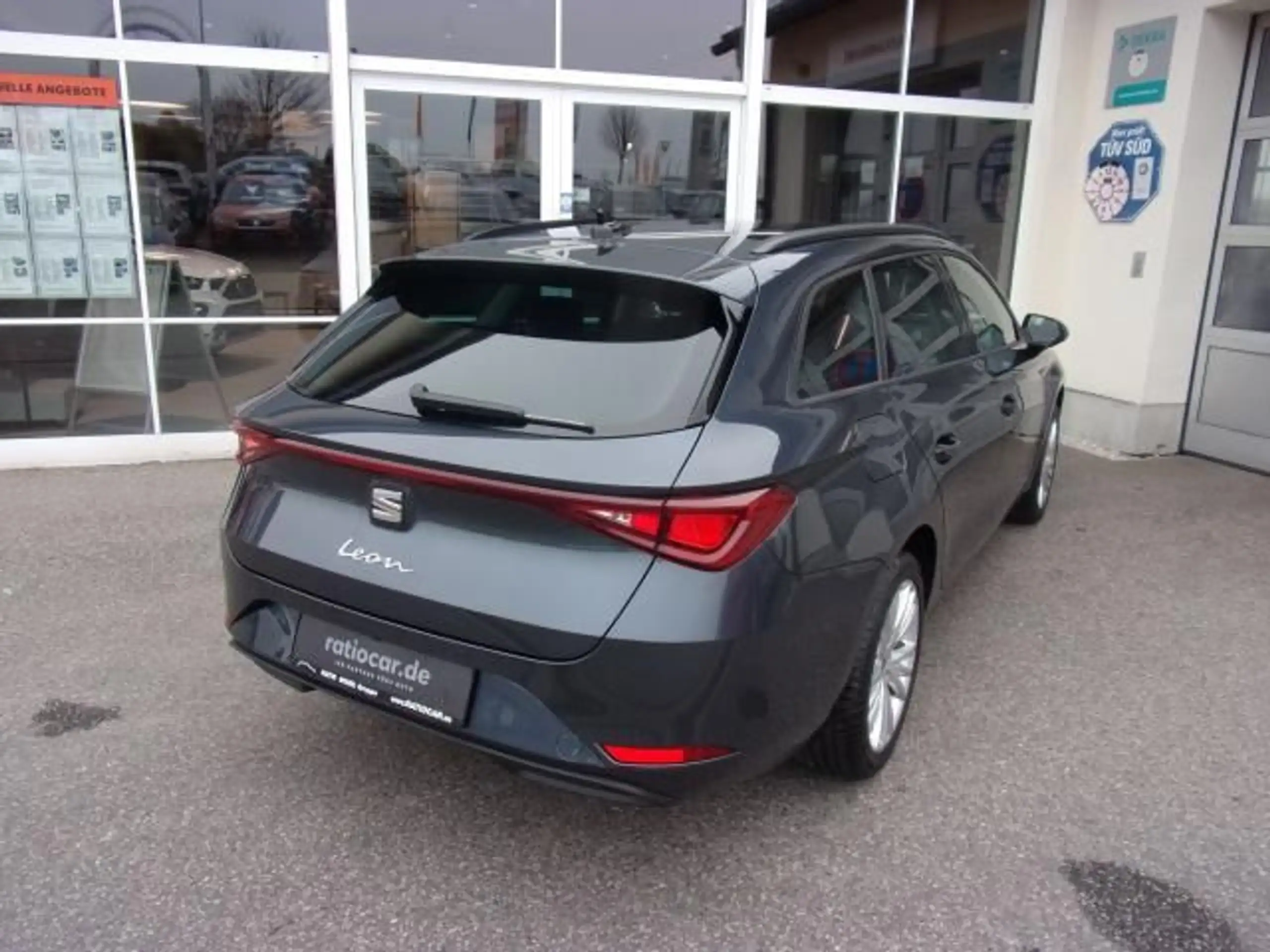 SEAT - Leon