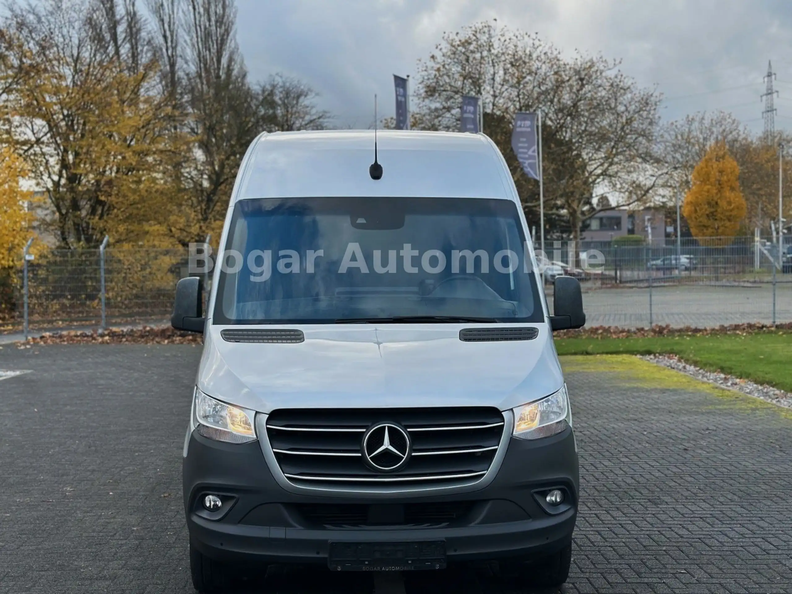 Mercedes-Benz - Sprinter