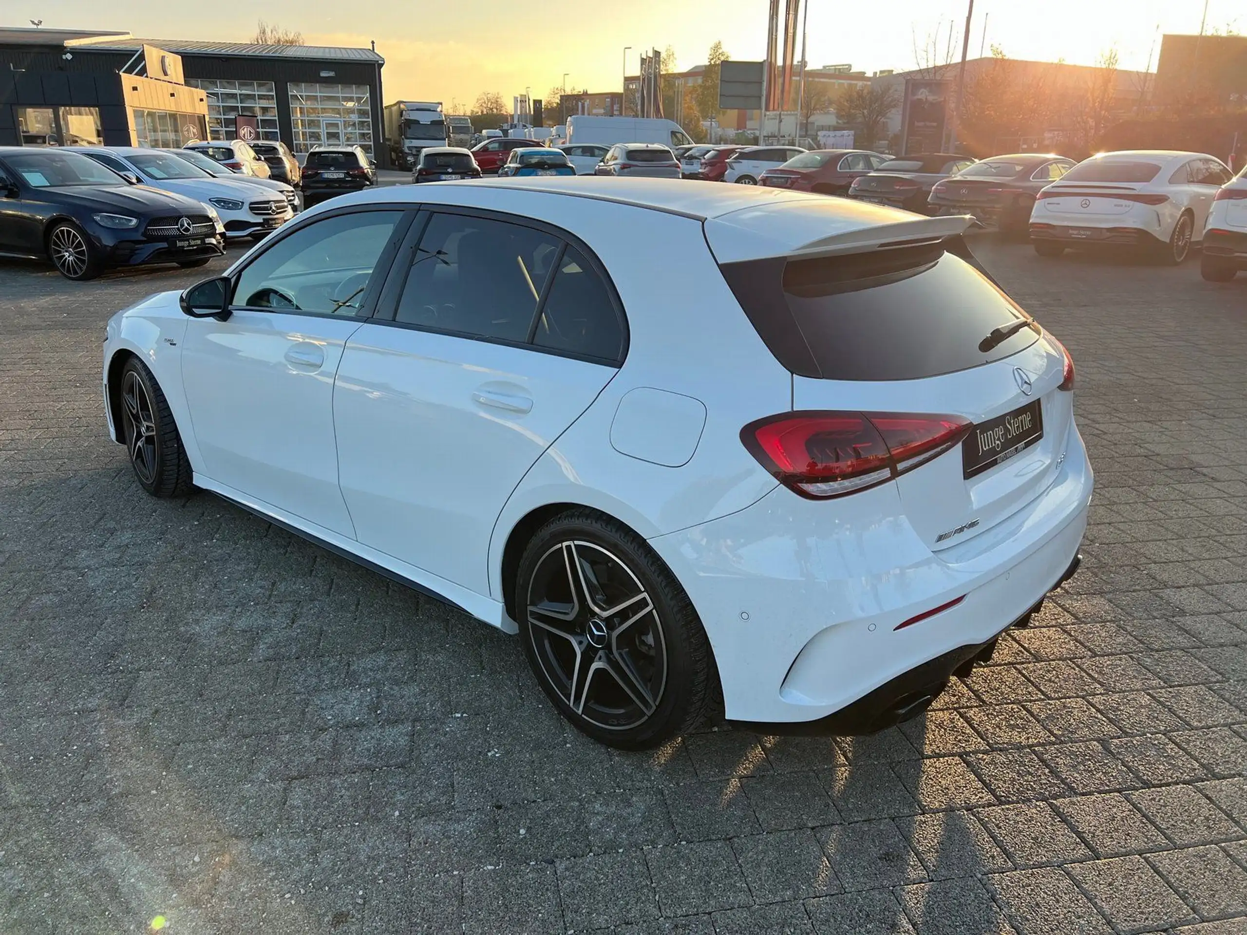 Mercedes-Benz - A 35 AMG