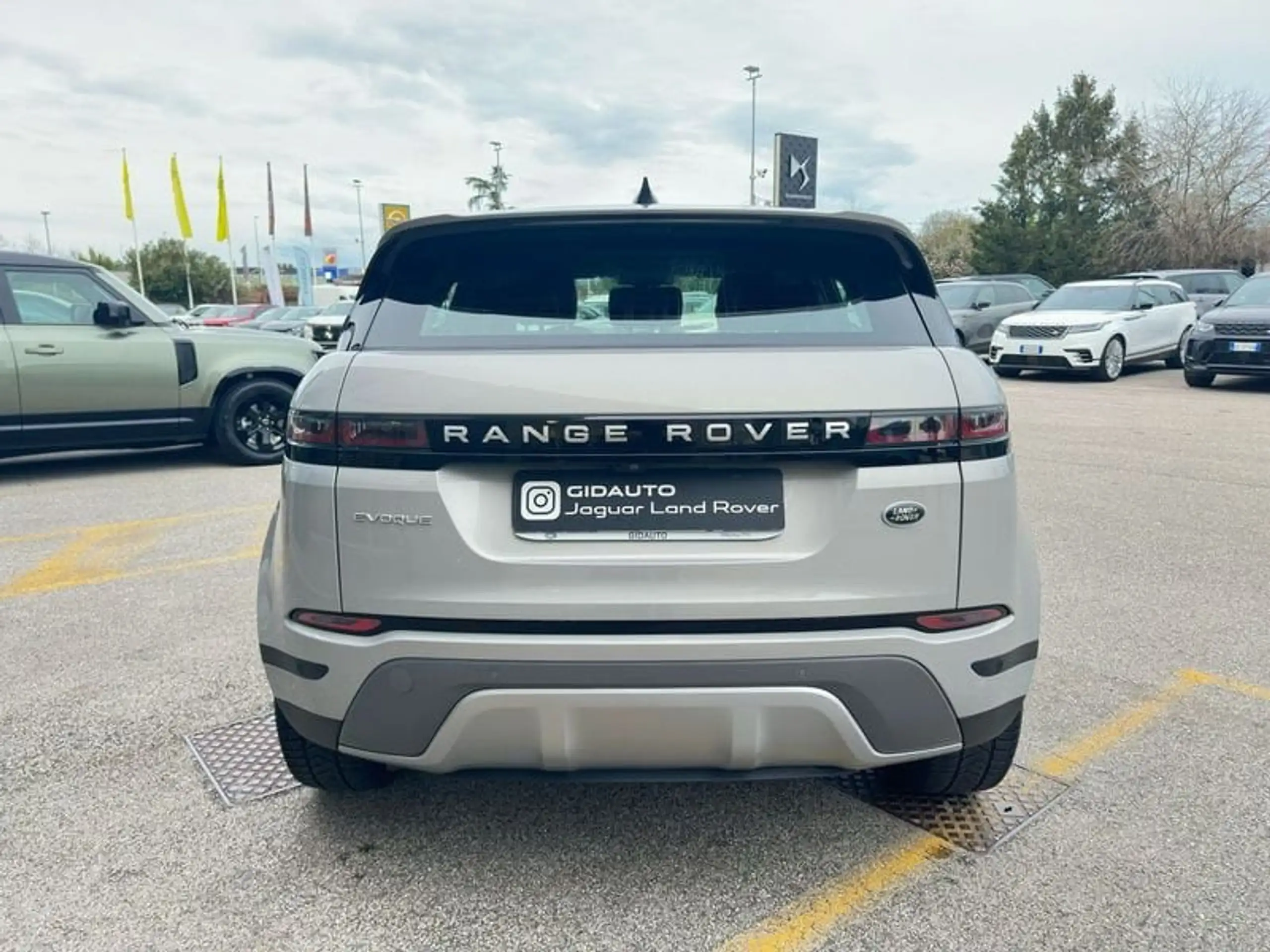 Land Rover - Range Rover Evoque