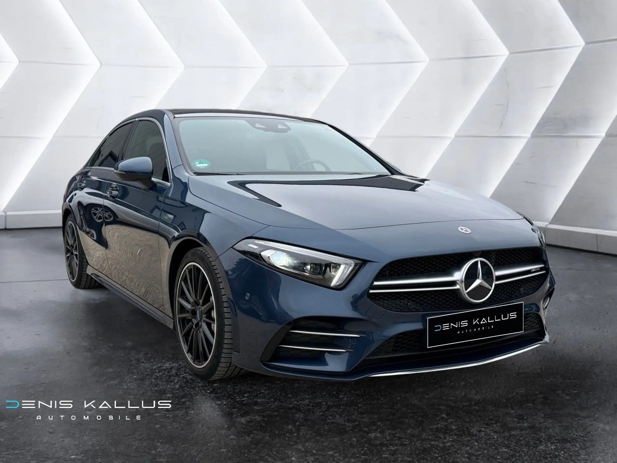 Mercedes-Benz - A 35 AMG