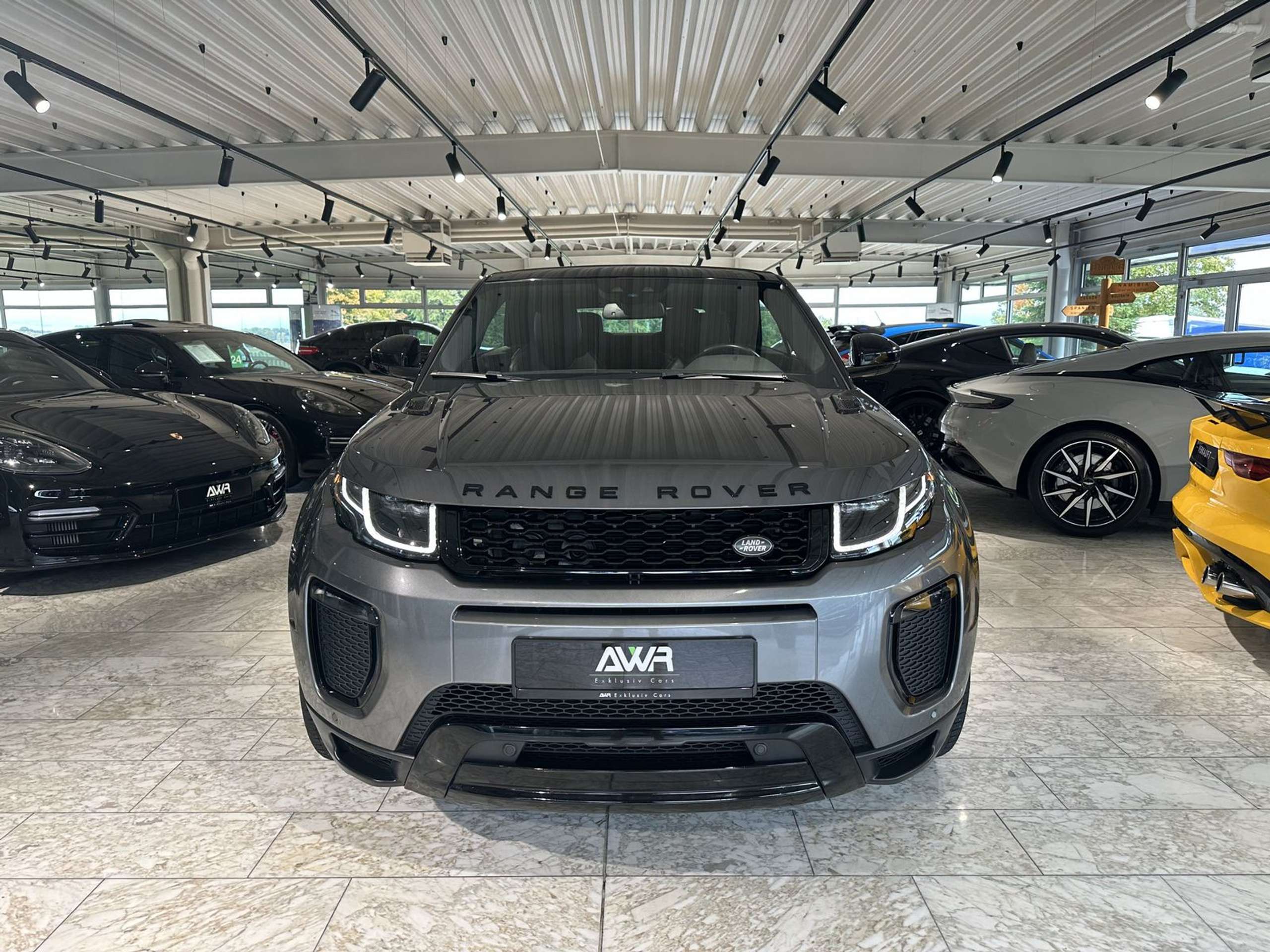 Land Rover - Range Rover Evoque