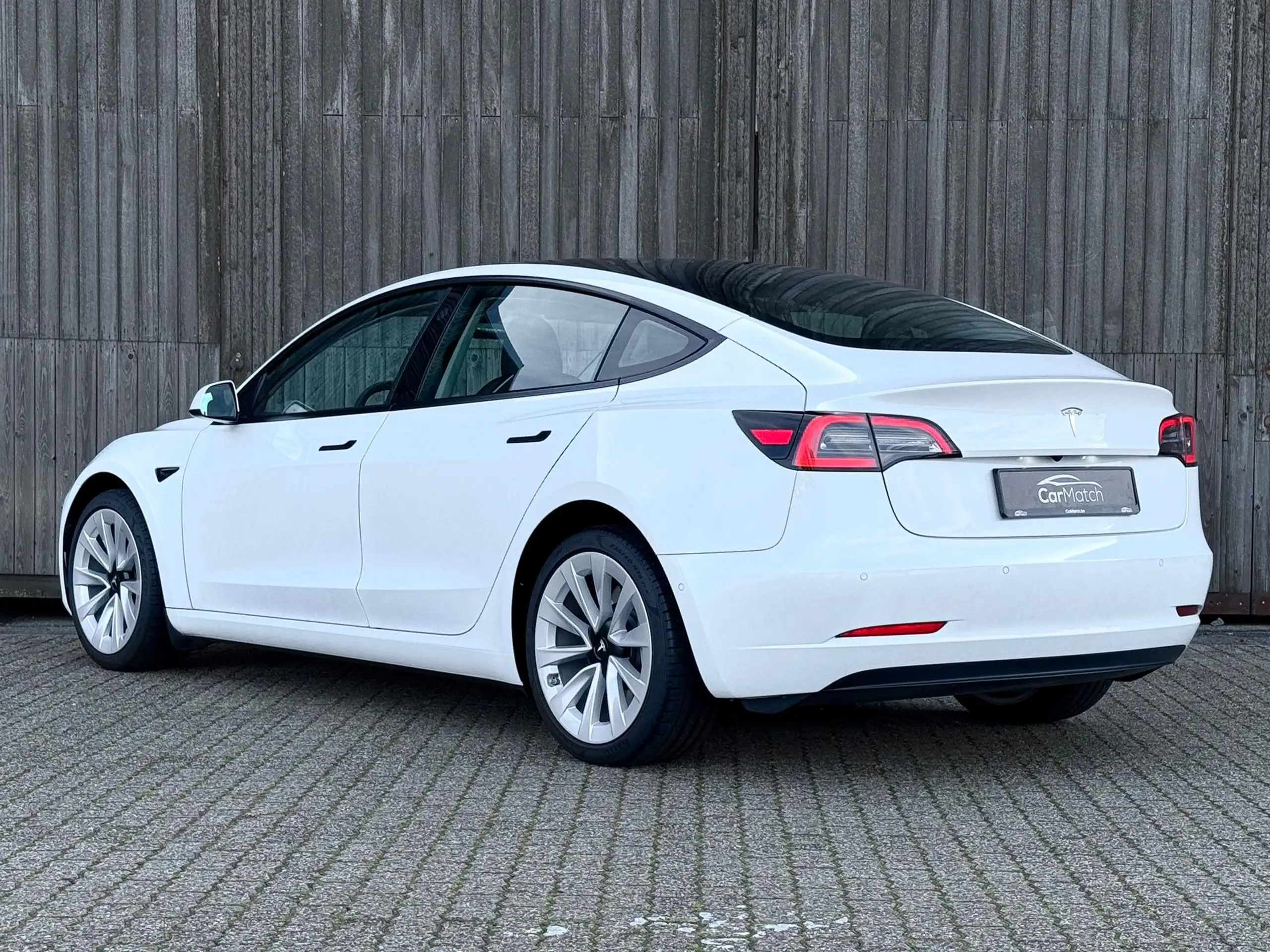 Tesla - Model 3