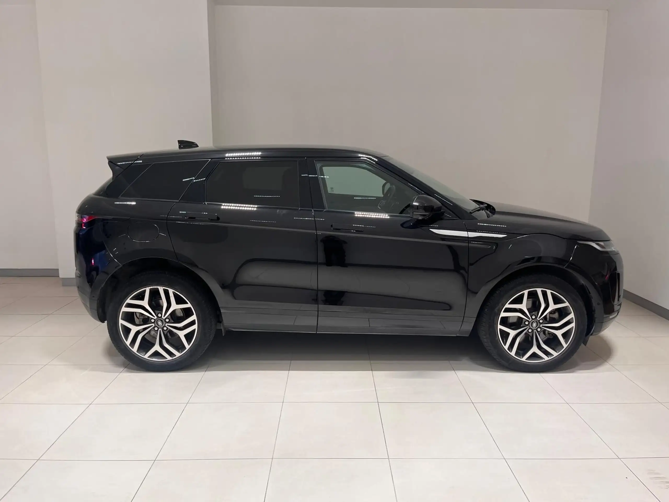 Land Rover - Range Rover Evoque