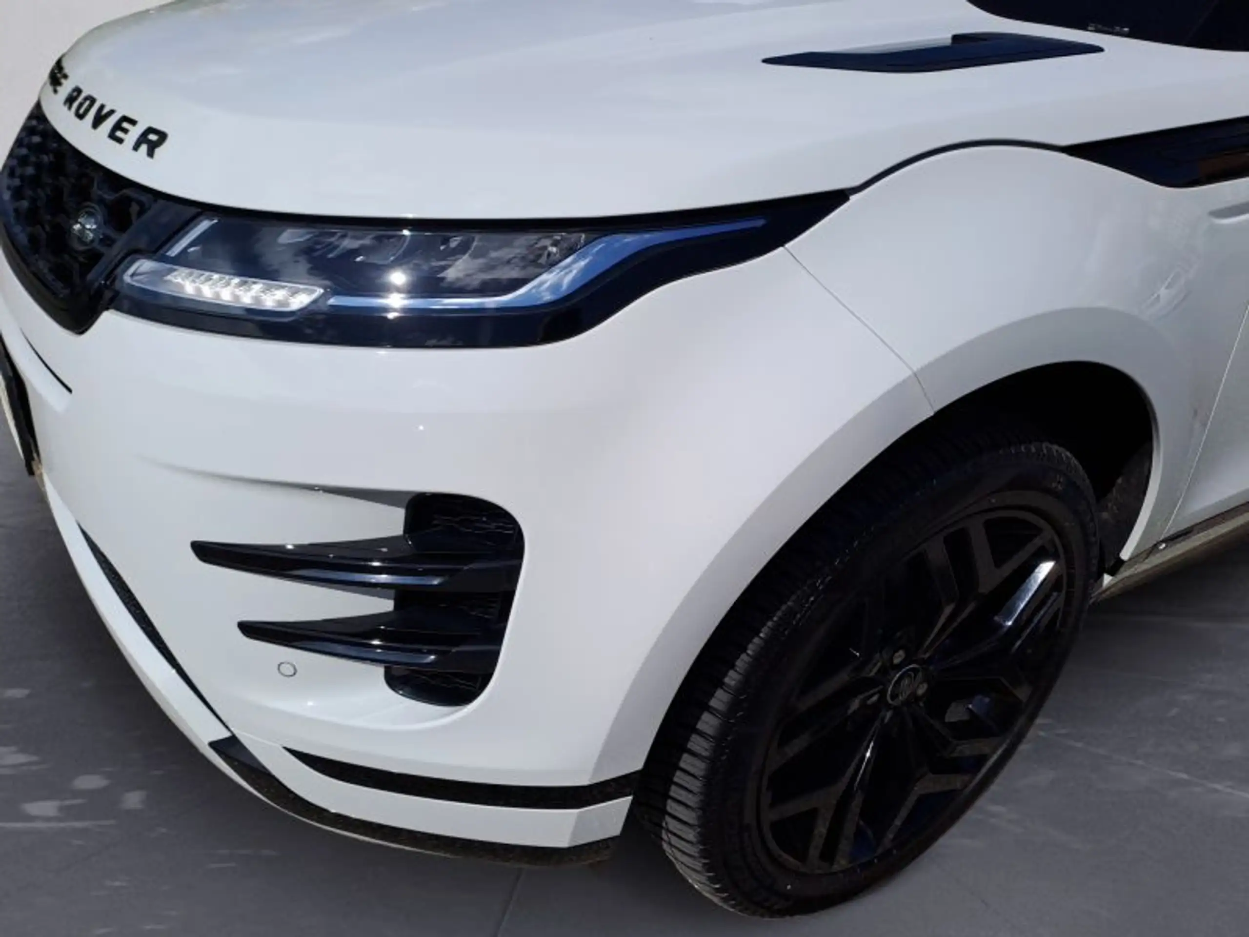 Land Rover - Range Rover Evoque