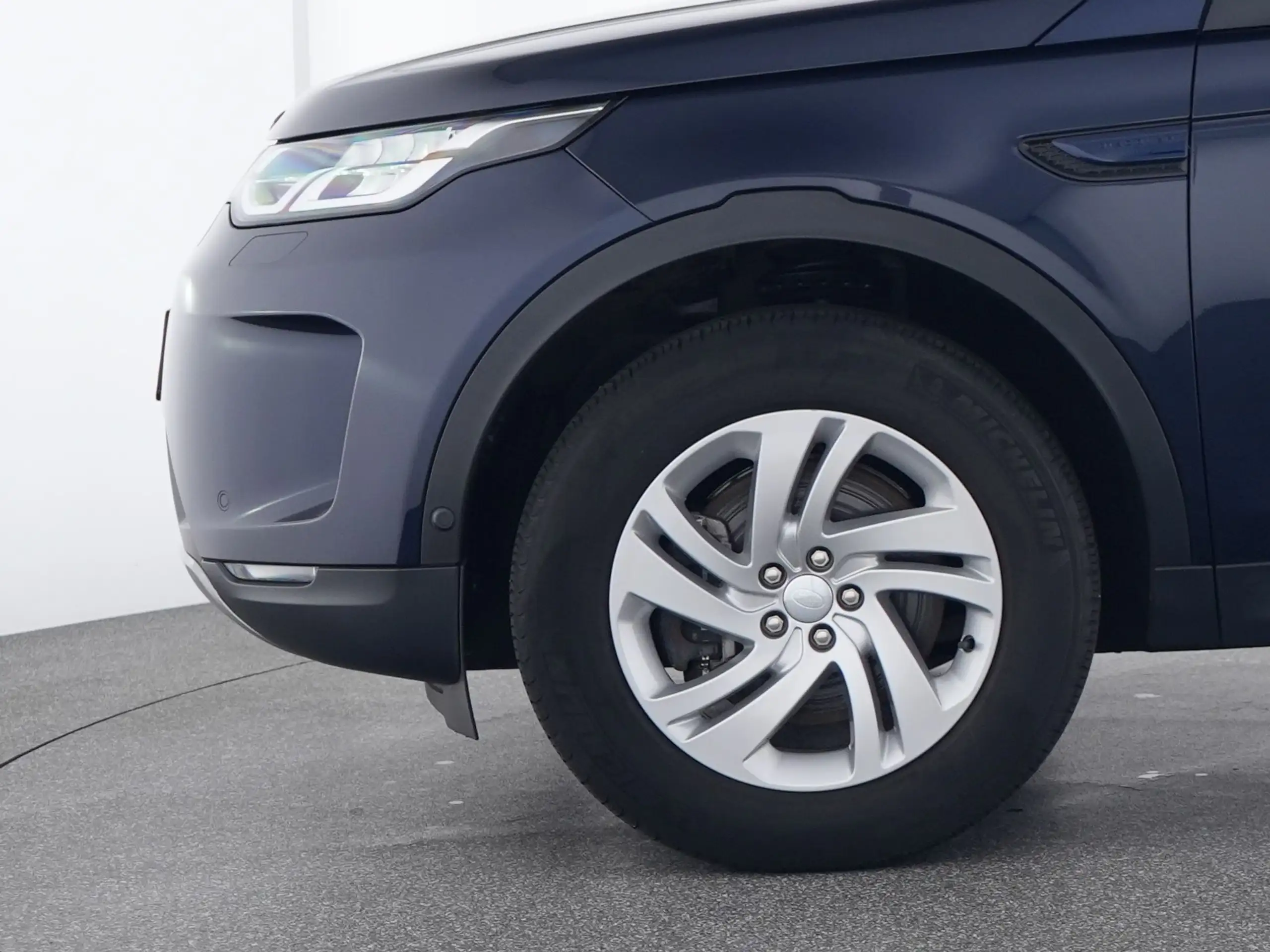 Land Rover - Discovery Sport