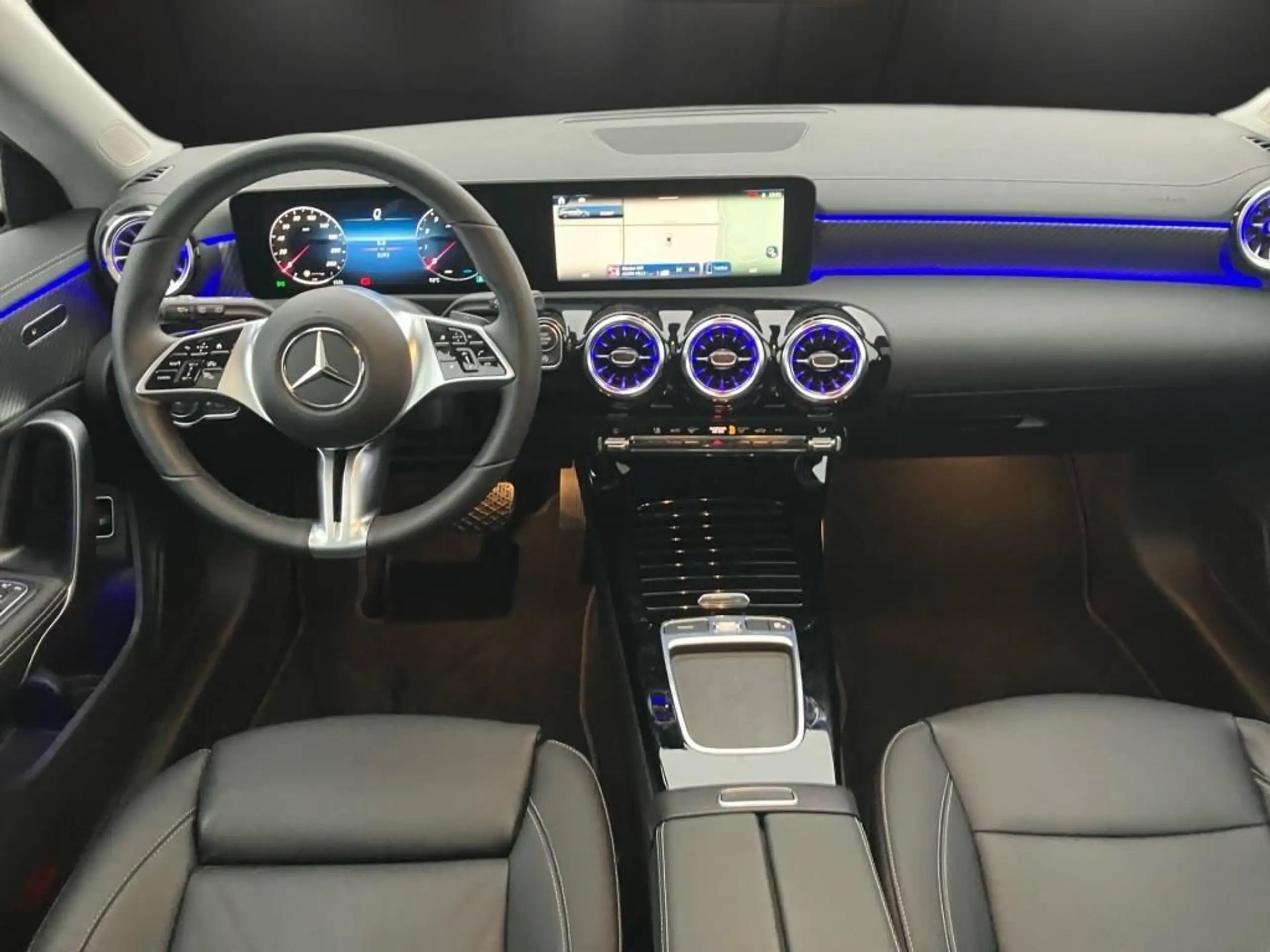 Mercedes-Benz - CLA 180