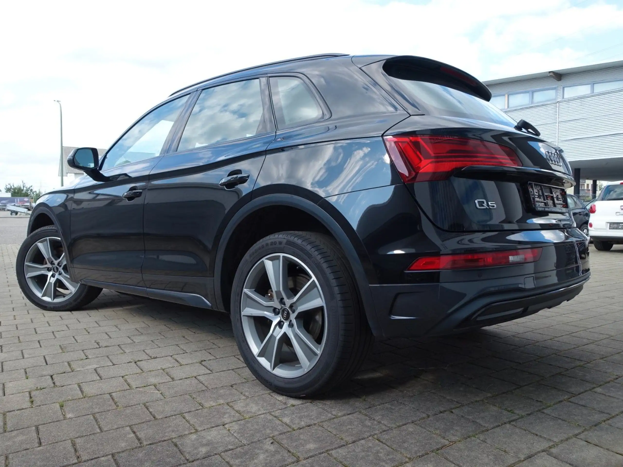 Audi - Q5