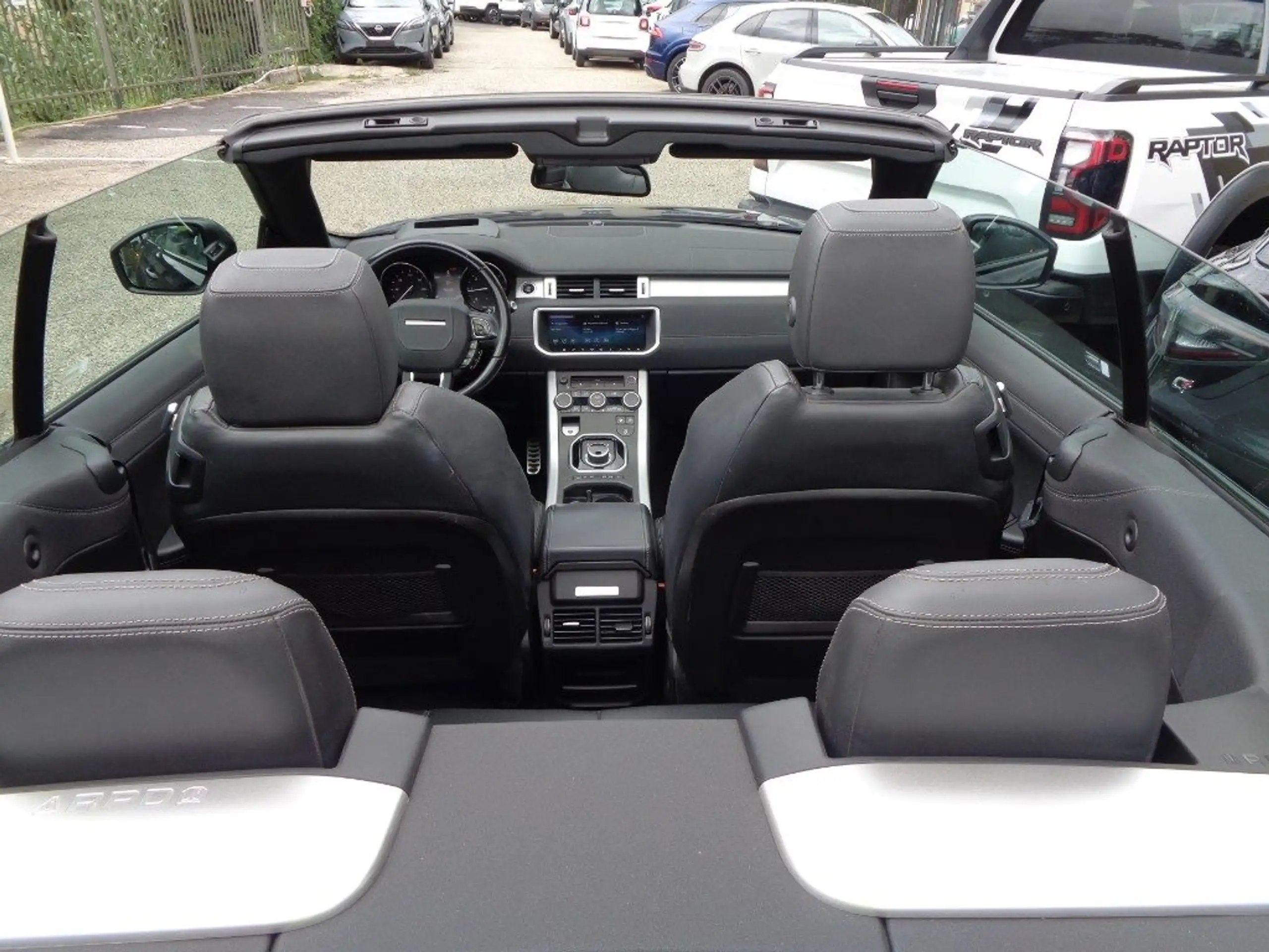 Land Rover - Range Rover Evoque