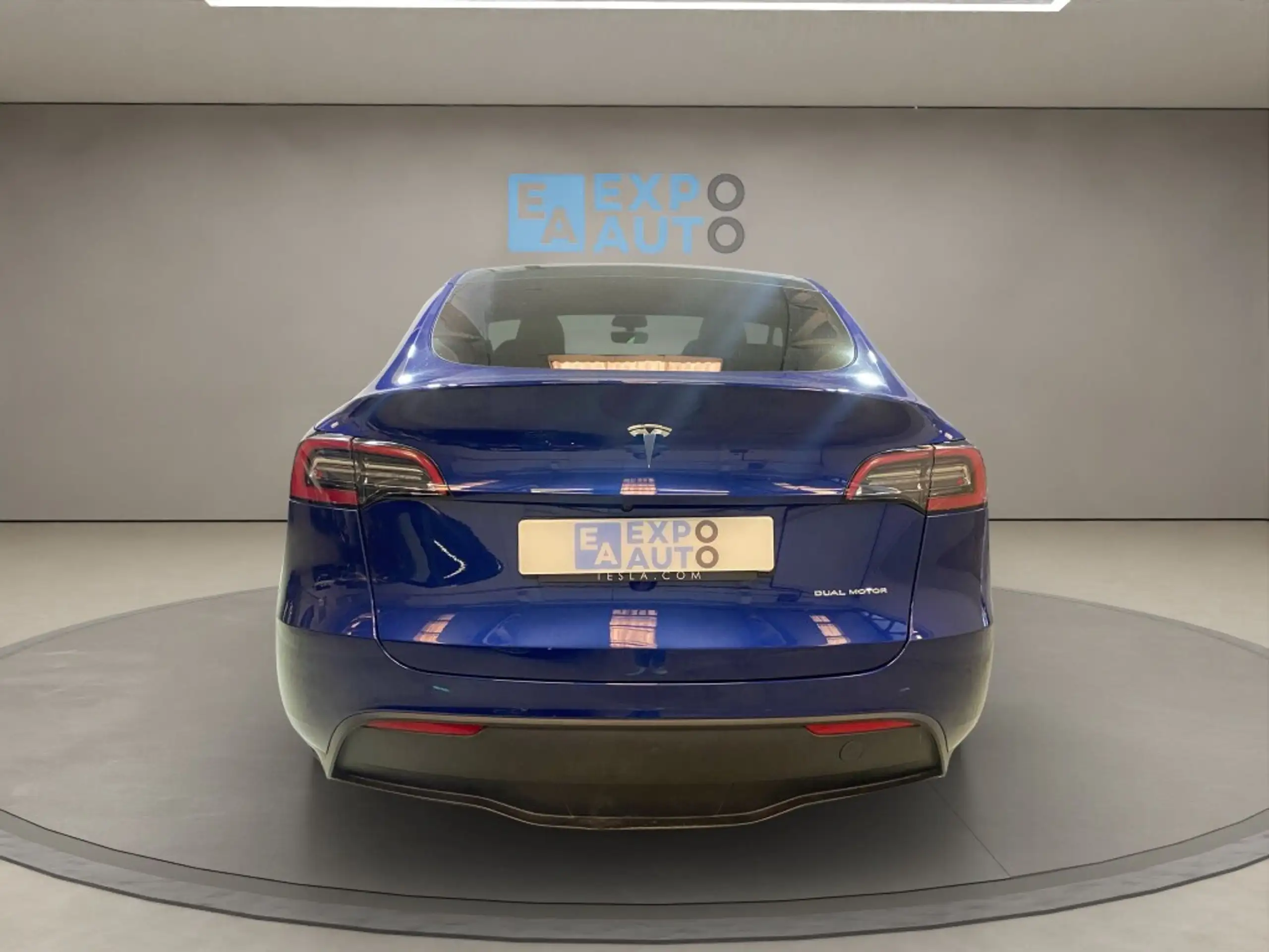 Tesla - Model Y